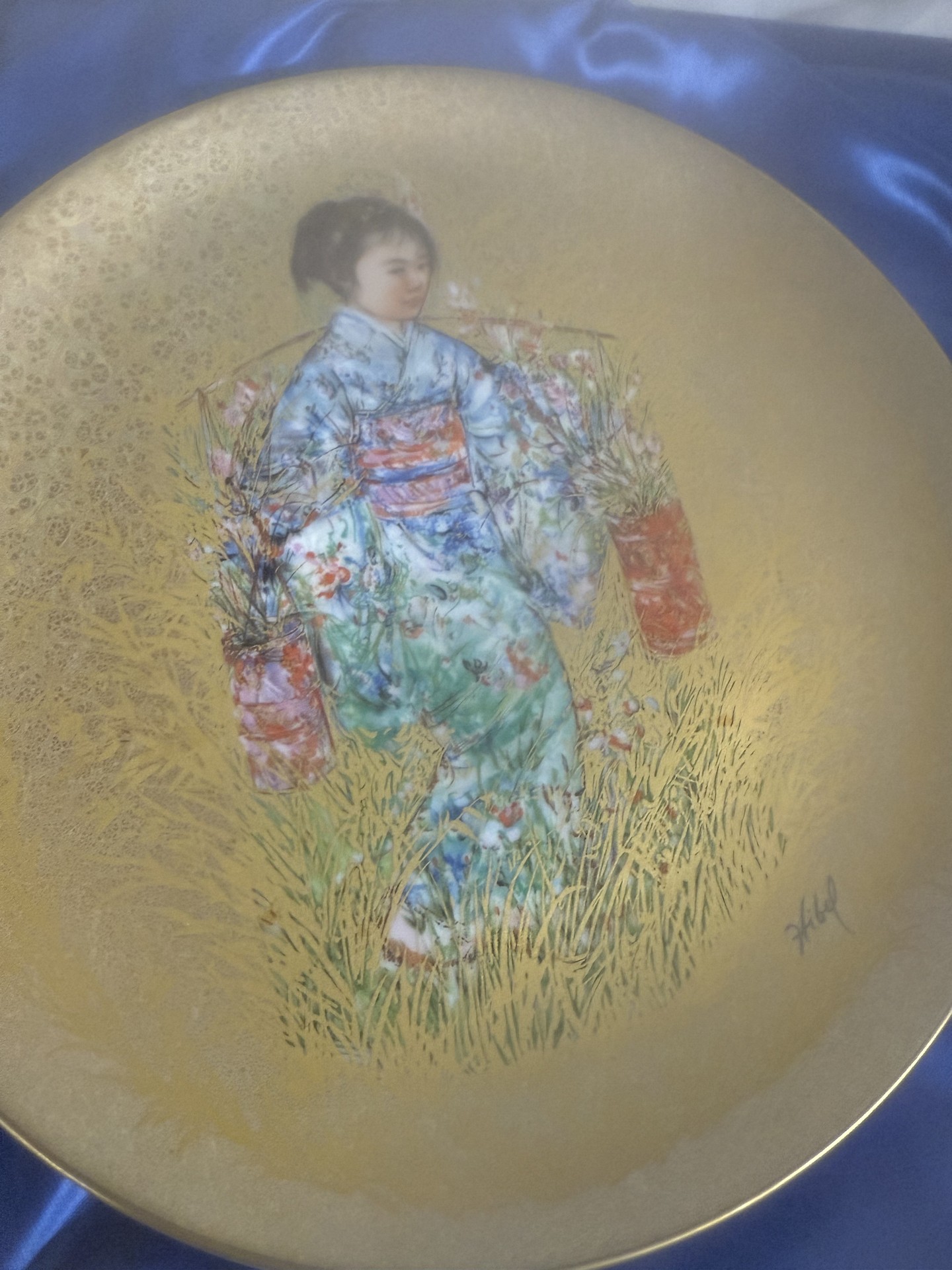 Edna Hibel Oriental Gold Edition Plates (Michio, Sakura, Yasuko) with Certificates - image 8 of 13