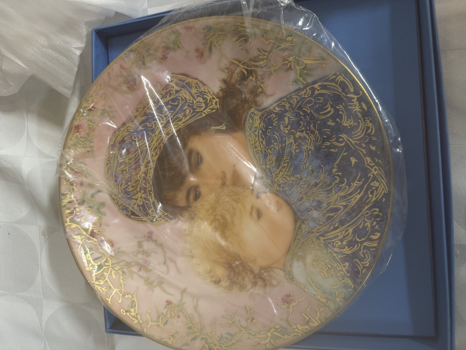 Three decorative porcelain plates with vintage artwork - image 8 of 11