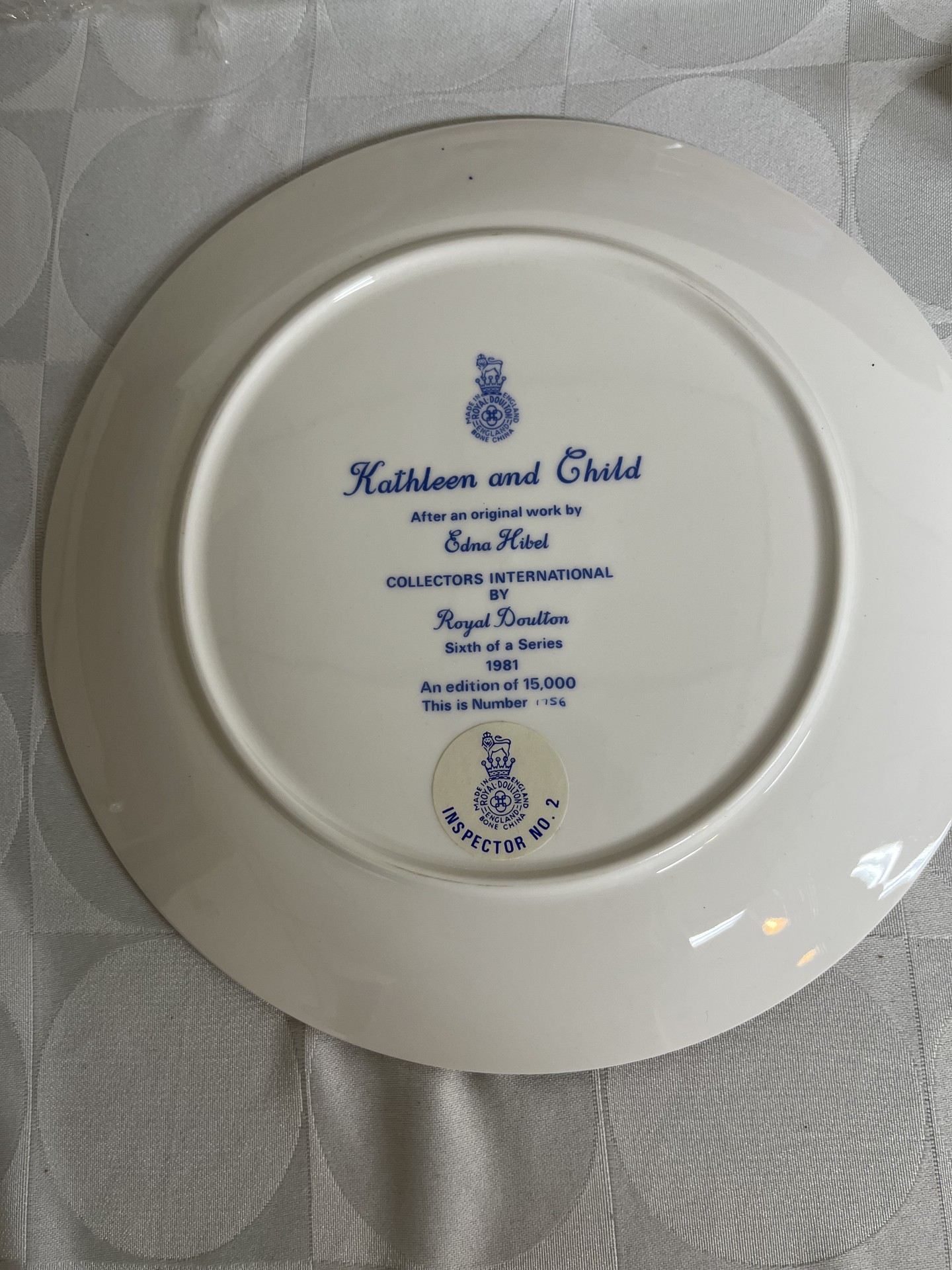 Edna Hibel Royal Doulton Mother and Child collectible plate set - image 3 of 8