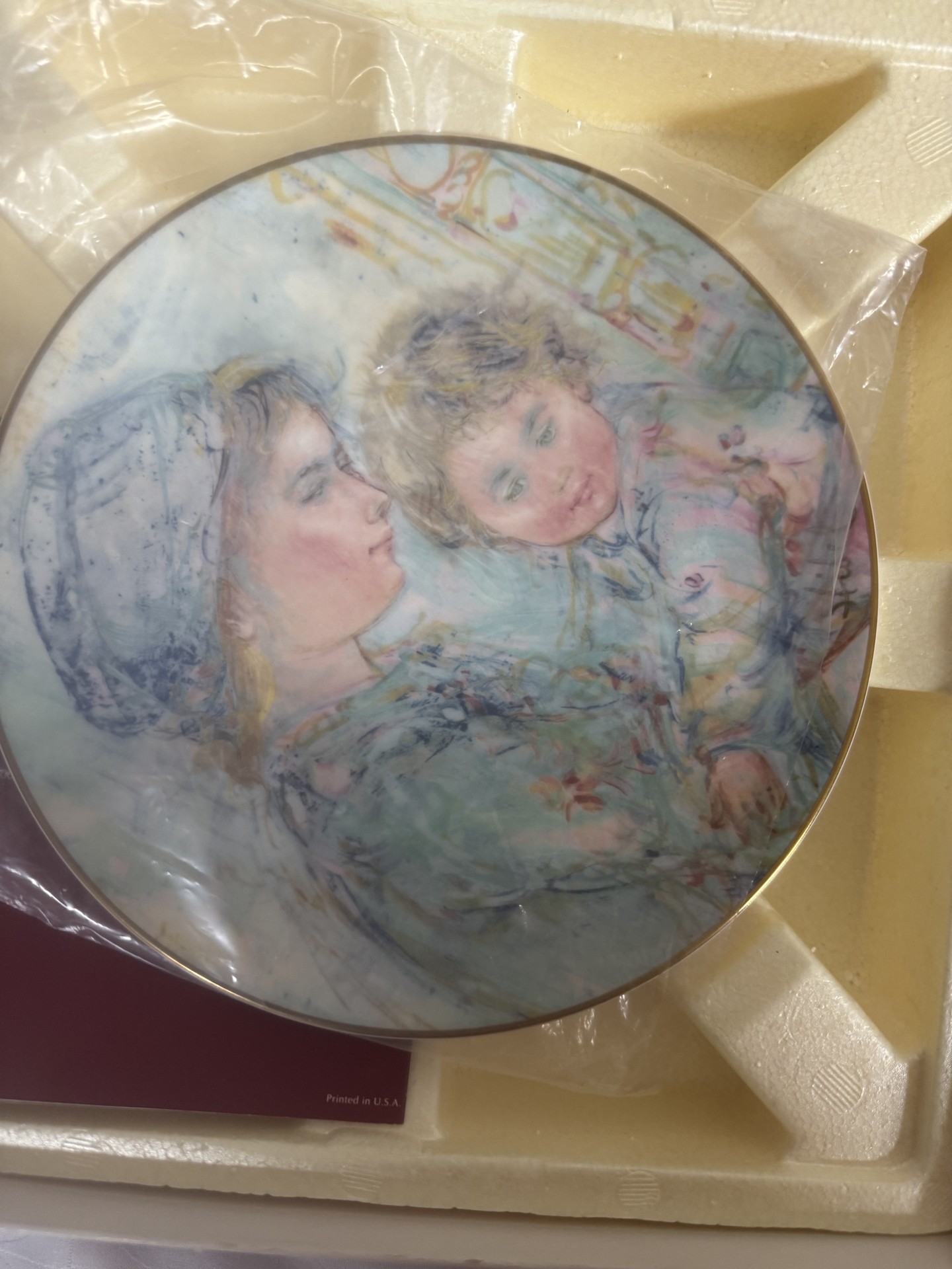 Edna Hibel Kristina and Child; Lucia and Child porcelain plates for Royal Doulton - image 4 of 8