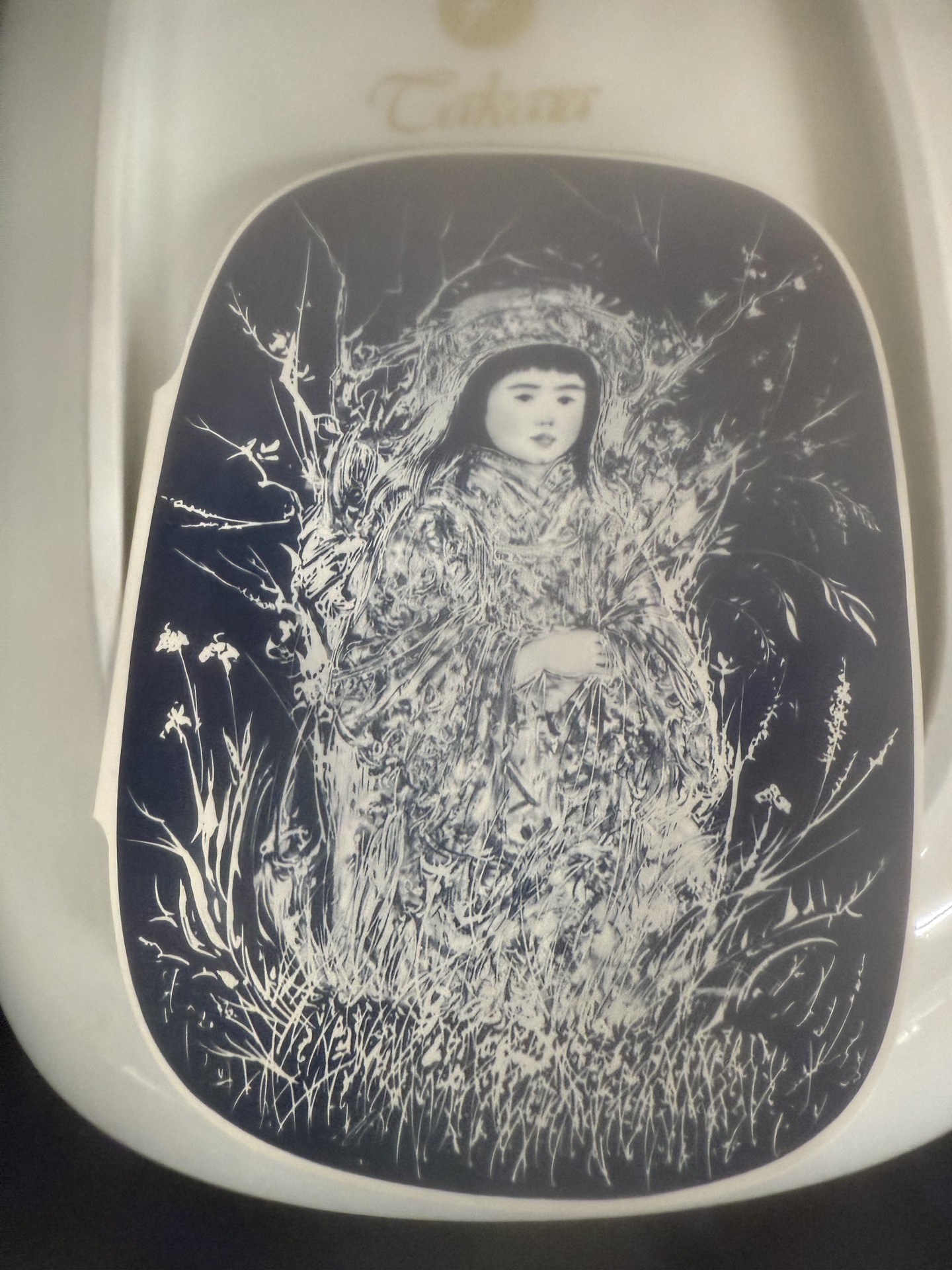 Takara Arte Ovale porcelain collection by Edna Hibel (Limited Edition) - image 3 of 9