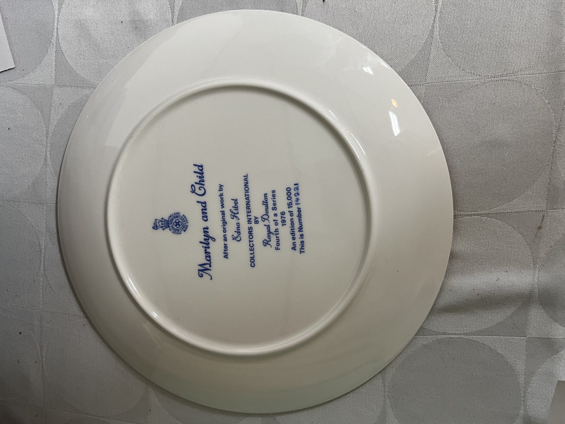Hibel Mother and Child Plates (Set of 4) by Royal Doulton - image 4 of 9