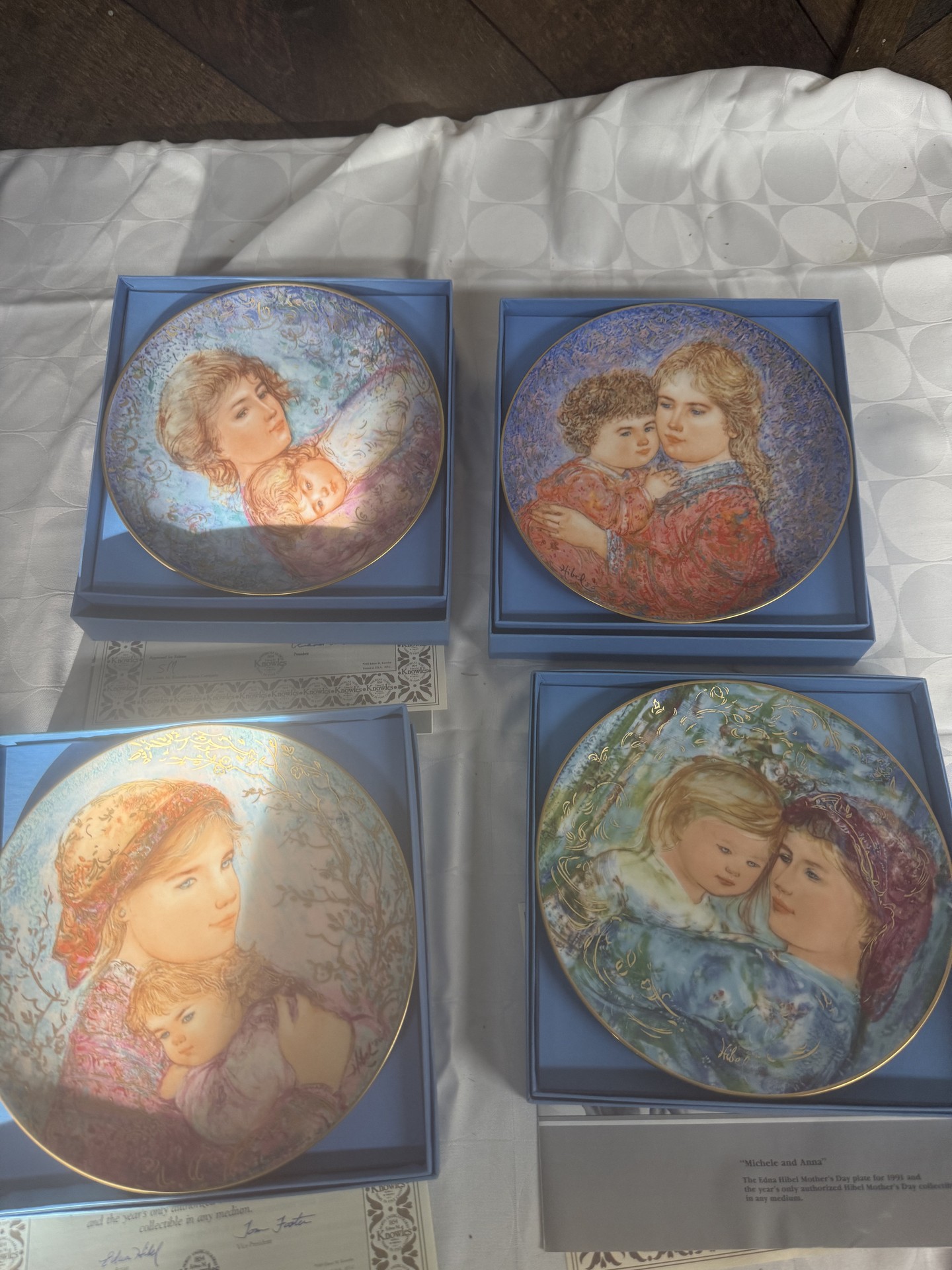 Edna Hibel Mother's Day Plates Collection (1984–1991) - image 1 of 14