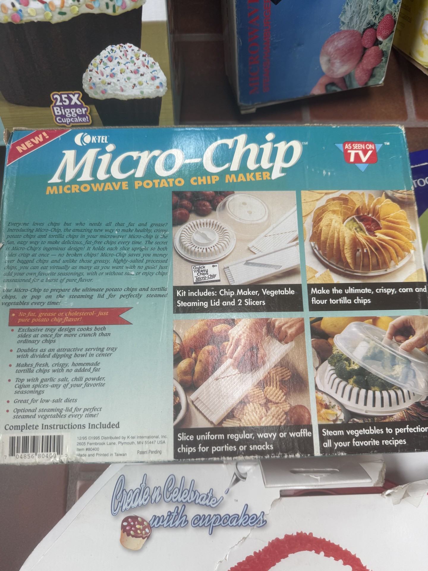 Assorted Kitchen Gadgets and Bakeware Boxes - image 3 of 10
