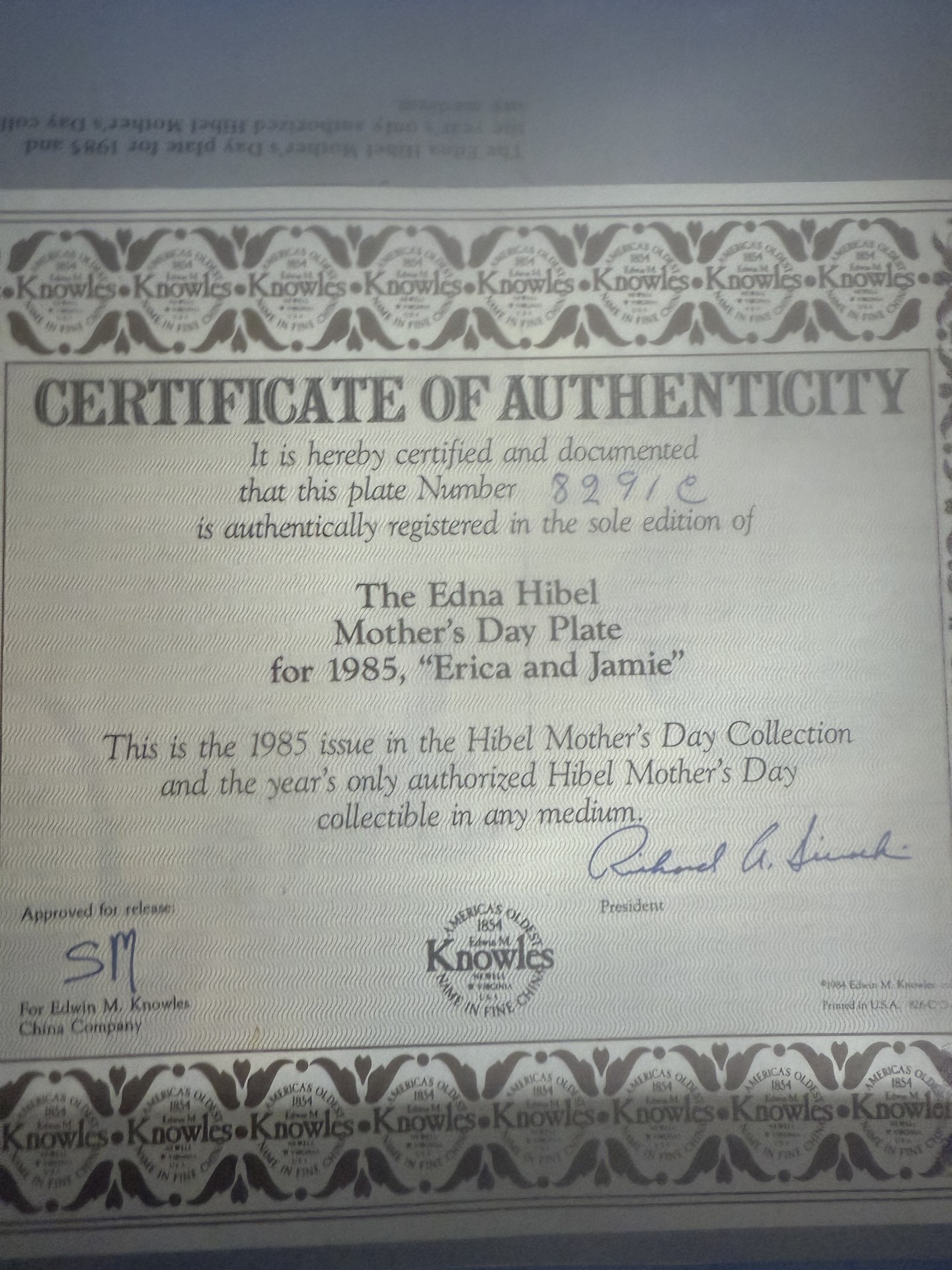 Edna Hibel Mother's Day Plate set (1985) 'Erica and Jamie' - image 4 of 7