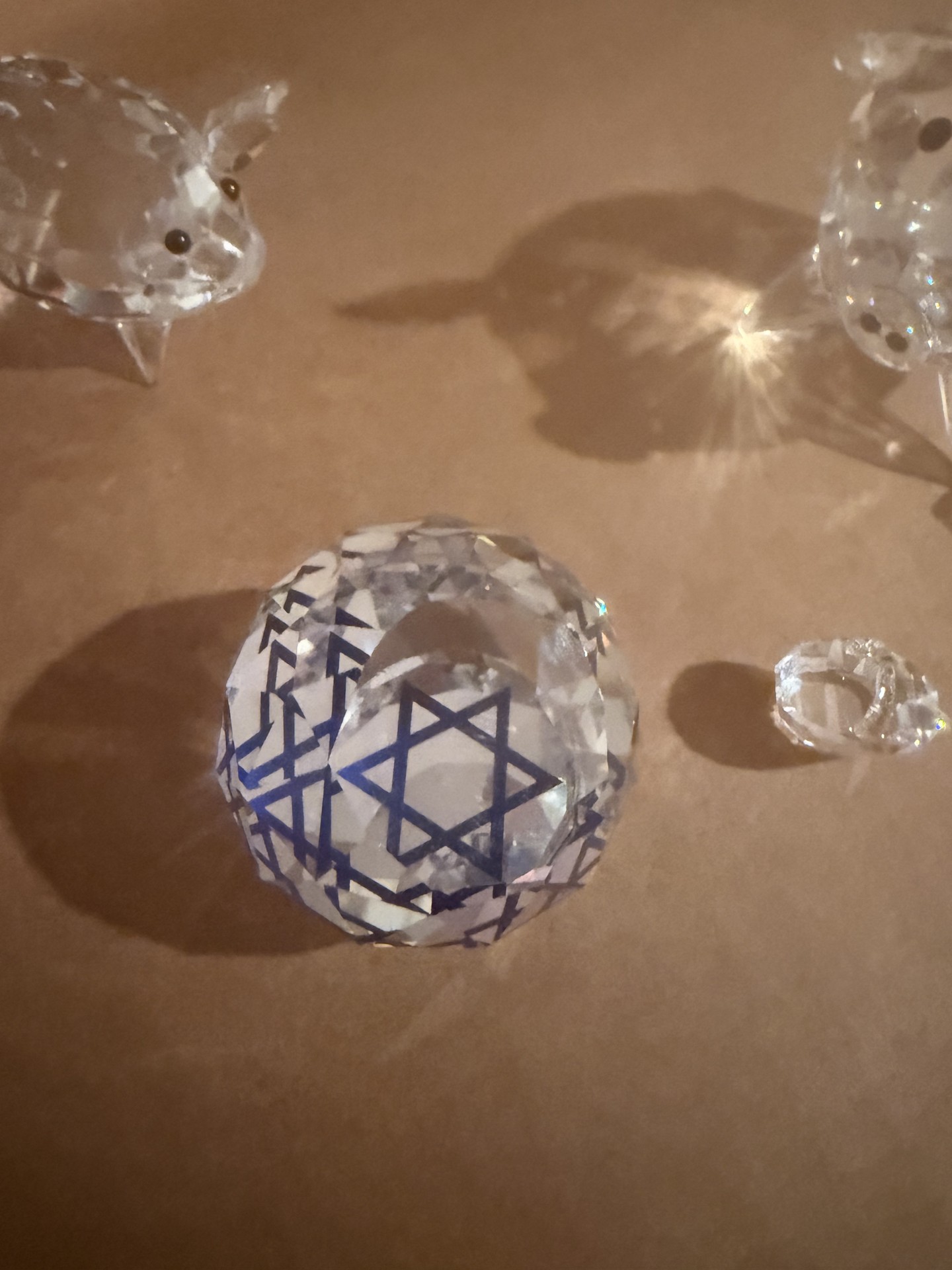 Crystal pig figurines and Star of David paperweight - image 5 of 6
