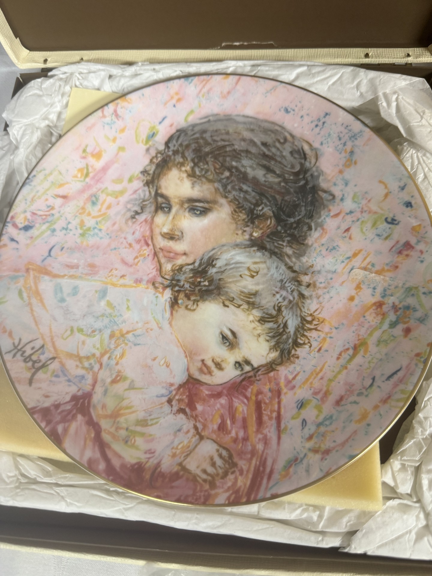 Edna Hibel Mother‑and‑Child Plates (Royal Doulton Collectors International) - image 6 of 12
