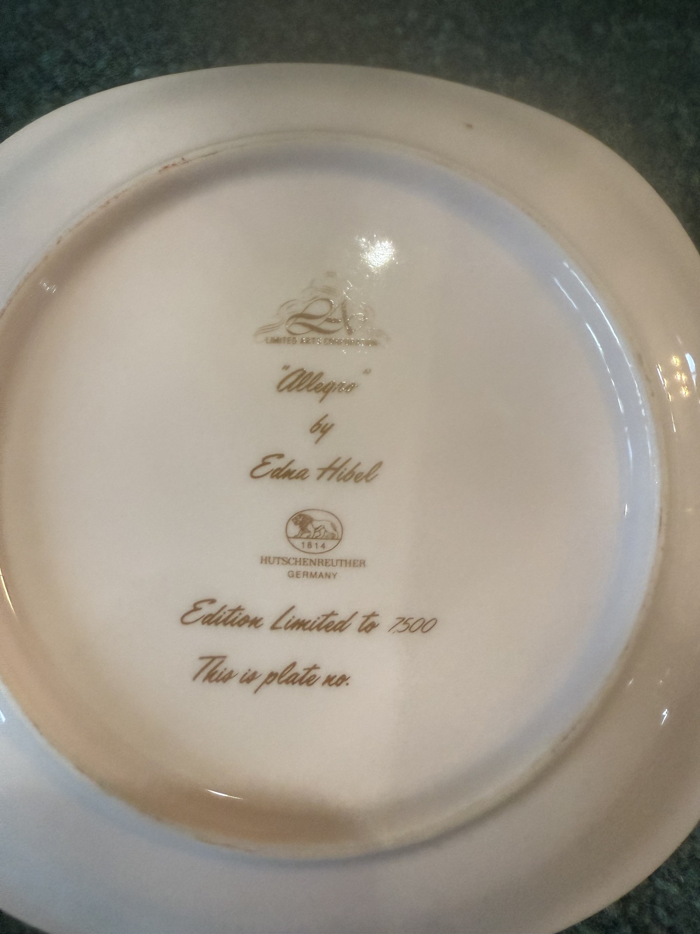Decorative ceramic plate with violinist illustration and bidrush label - image 3 of 4