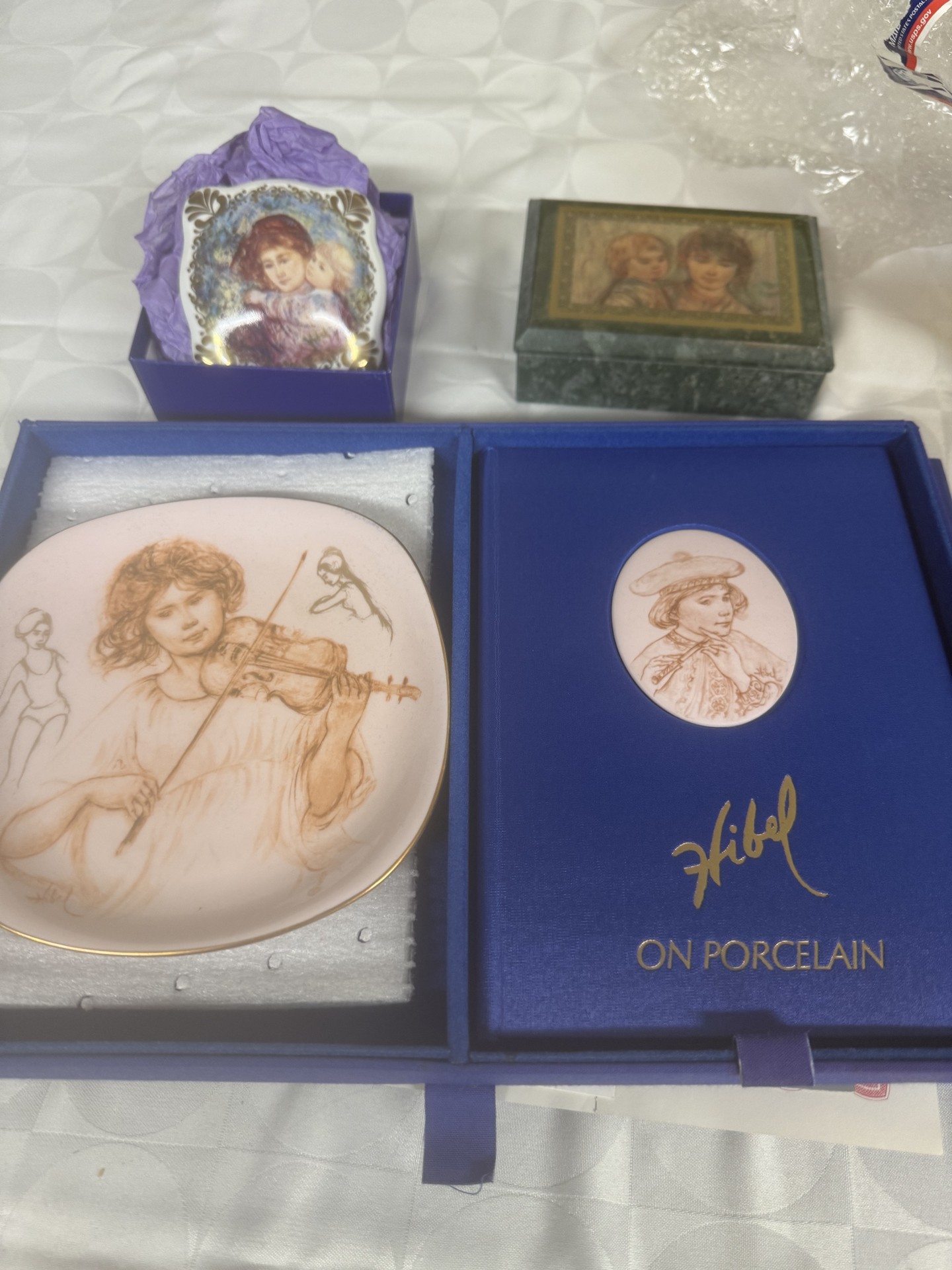 Hibel Porcelain Plate Collection with Diana and Greece tributes - image 1 of 21