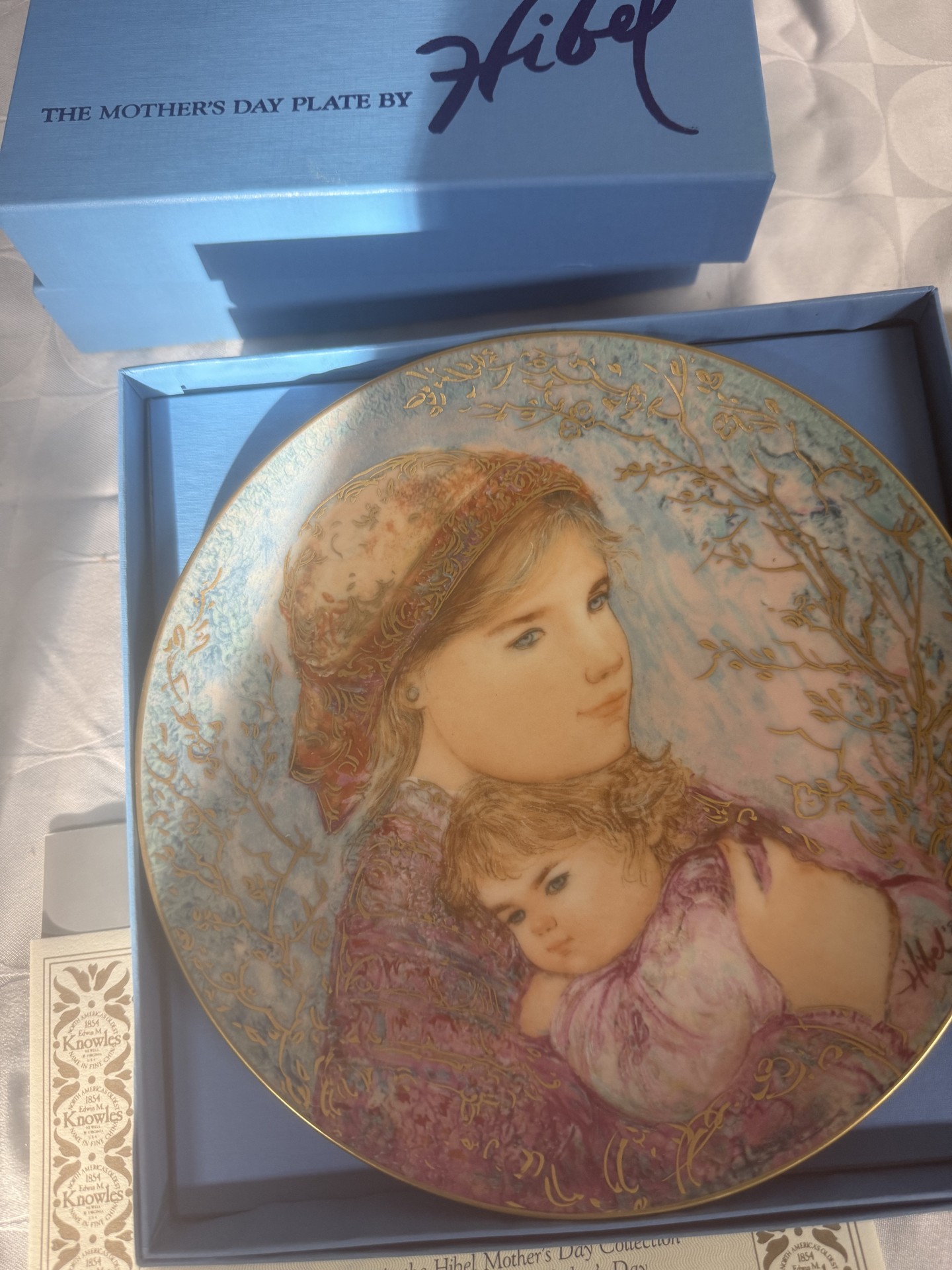 Edna Hibel Mother's Day Plates Collection (1984–1991) - image 8 of 14