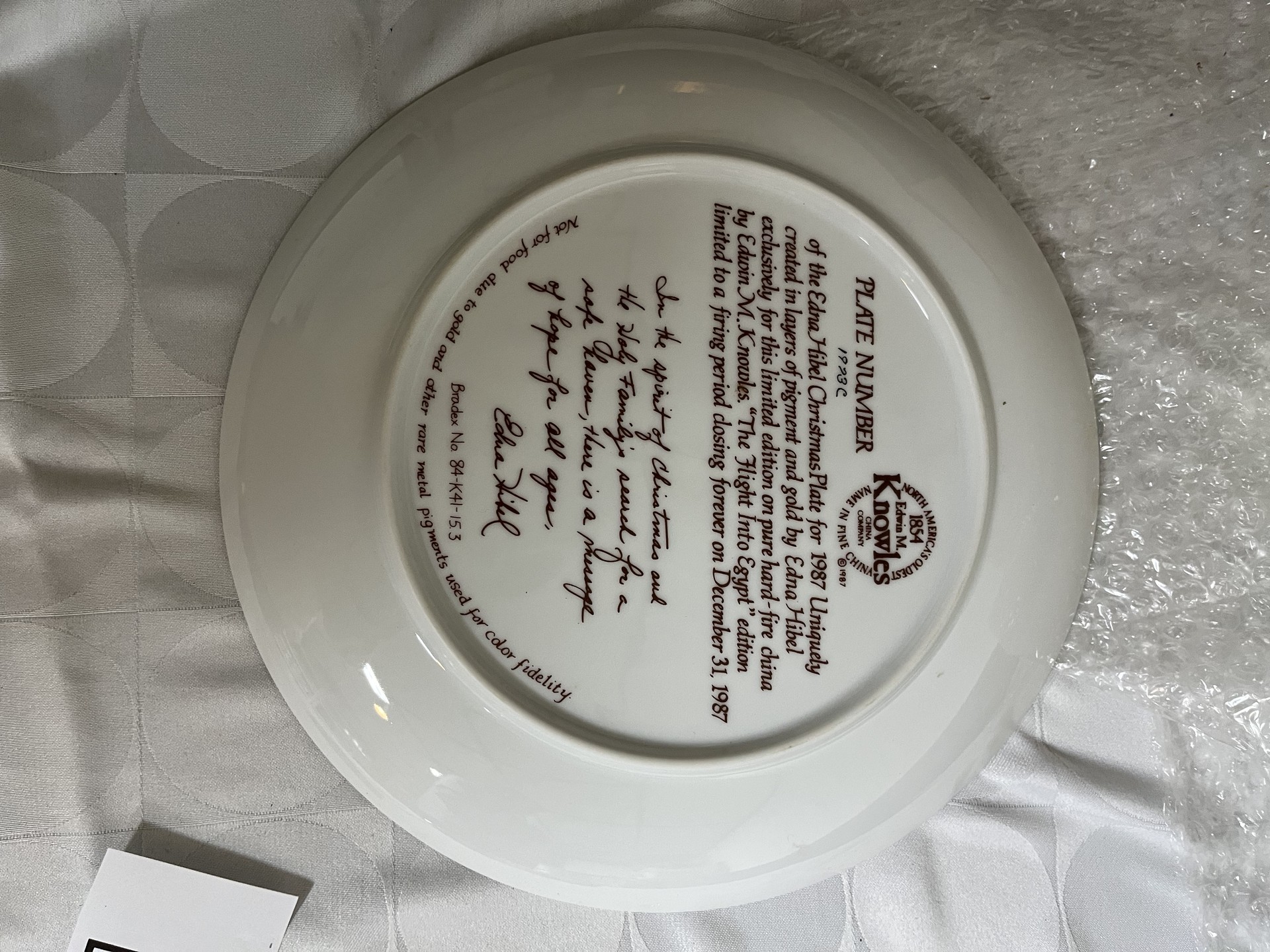 Two Hibel Christmas Plates - image 4 of 5