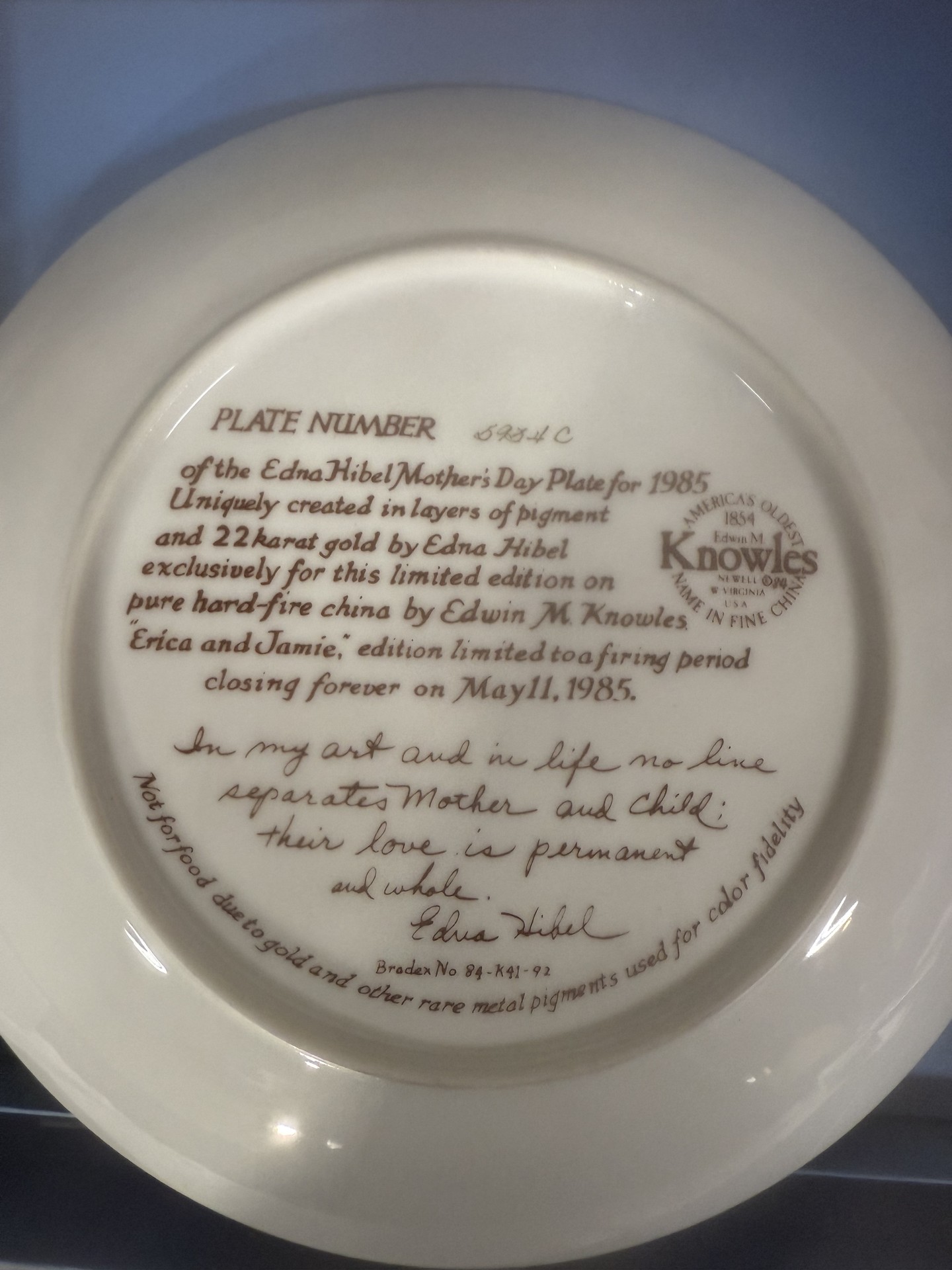 Edna Hibel Mother's Day Plate set (1985) 'Erica and Jamie' - image 2 of 7