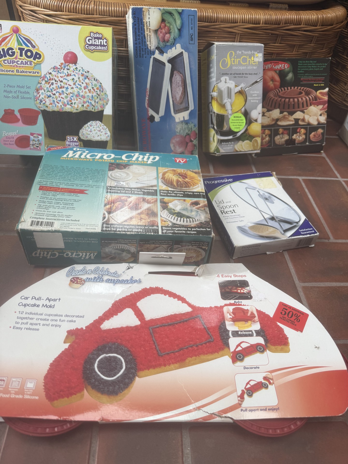 Assorted Kitchen Gadgets and Bakeware Boxes - image 1 of 10