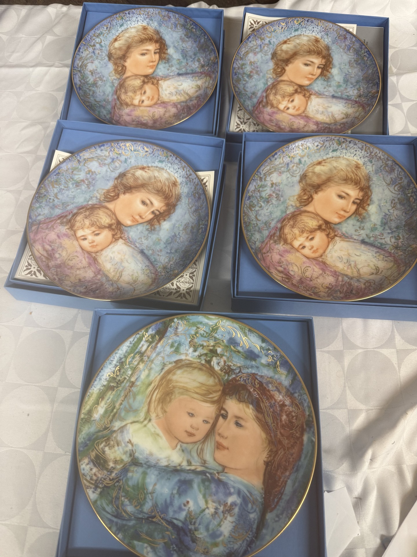 Edna Hibel Mother's Day Plates Collection - image 1 of 11