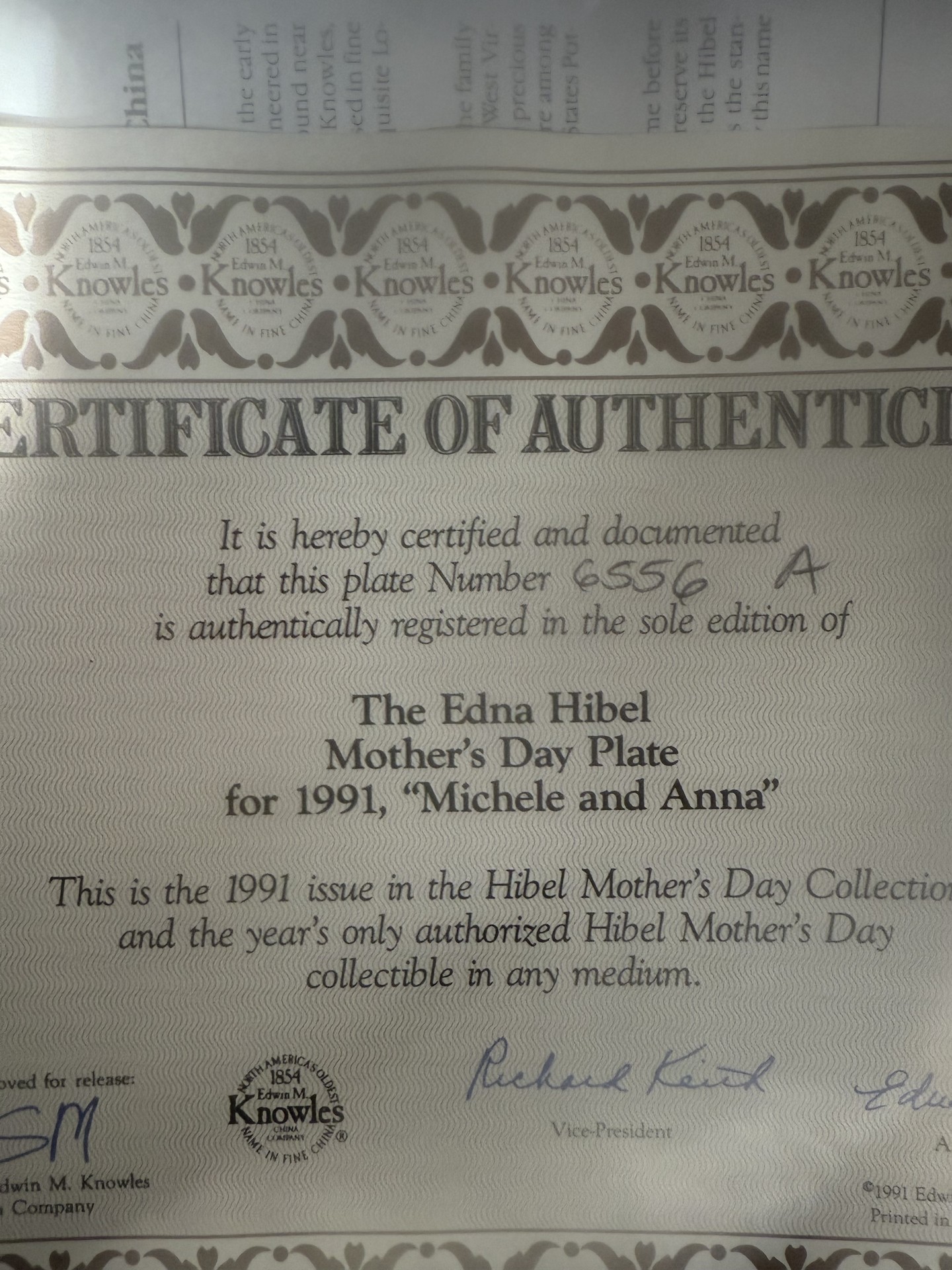 Edna Hibel Mother's Day Plate Collection (Limited Editions) - image 4 of 14