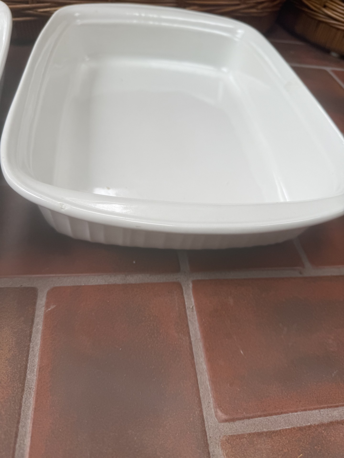 White rectangular ceramic bakeware (two dishes) - image 3 of 5