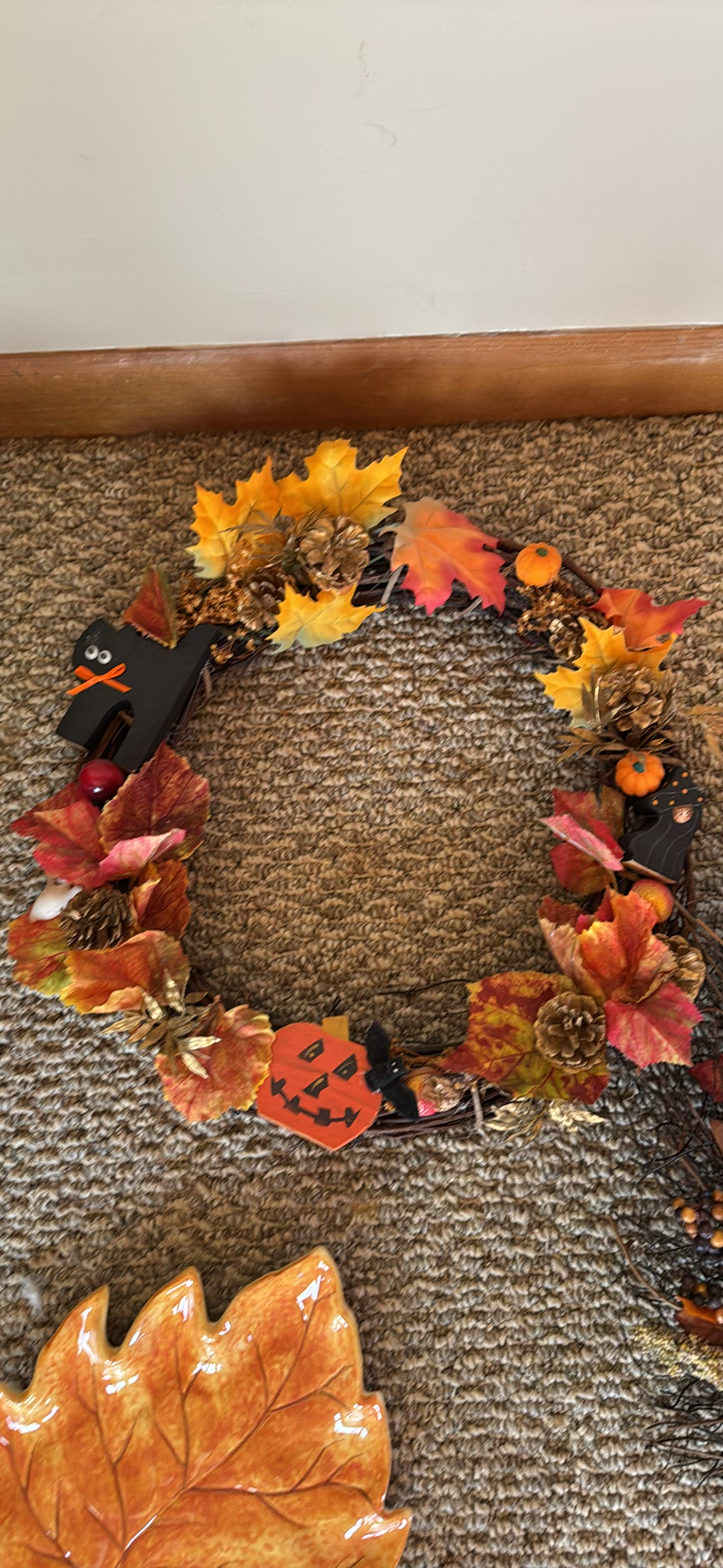 Autumn Wreaths, Decorative Leaf Dish, and Wicker Baskets - image 4 of 8
