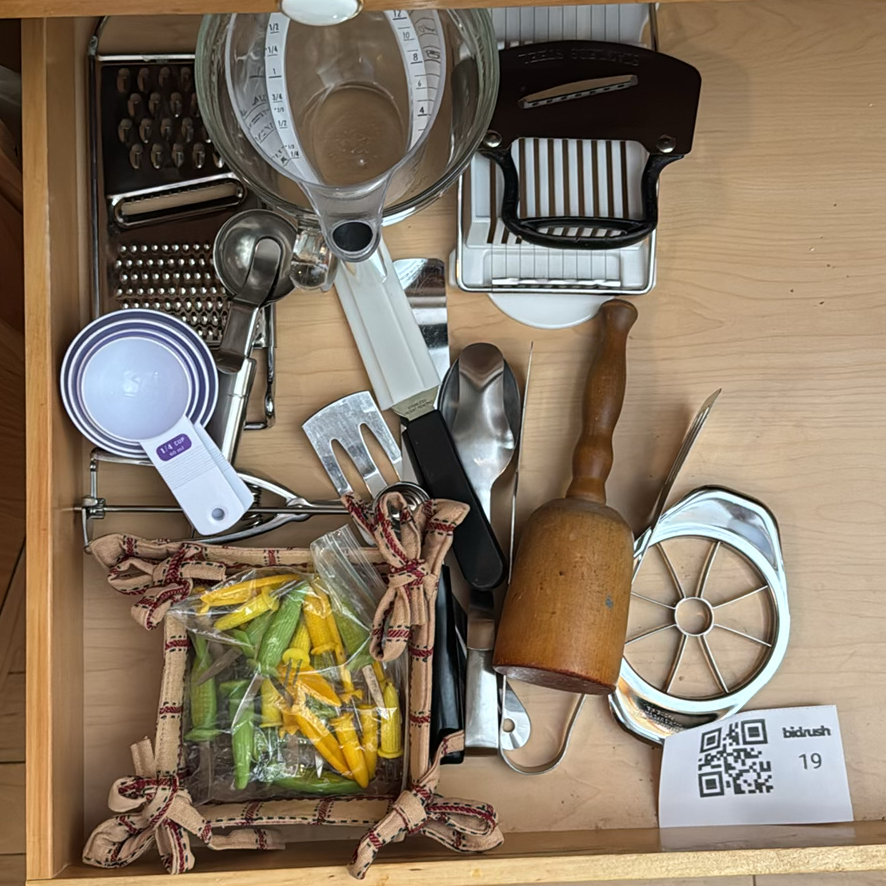 Assorted Kitchen Utensils and Measuring Tools - image 1 of 5