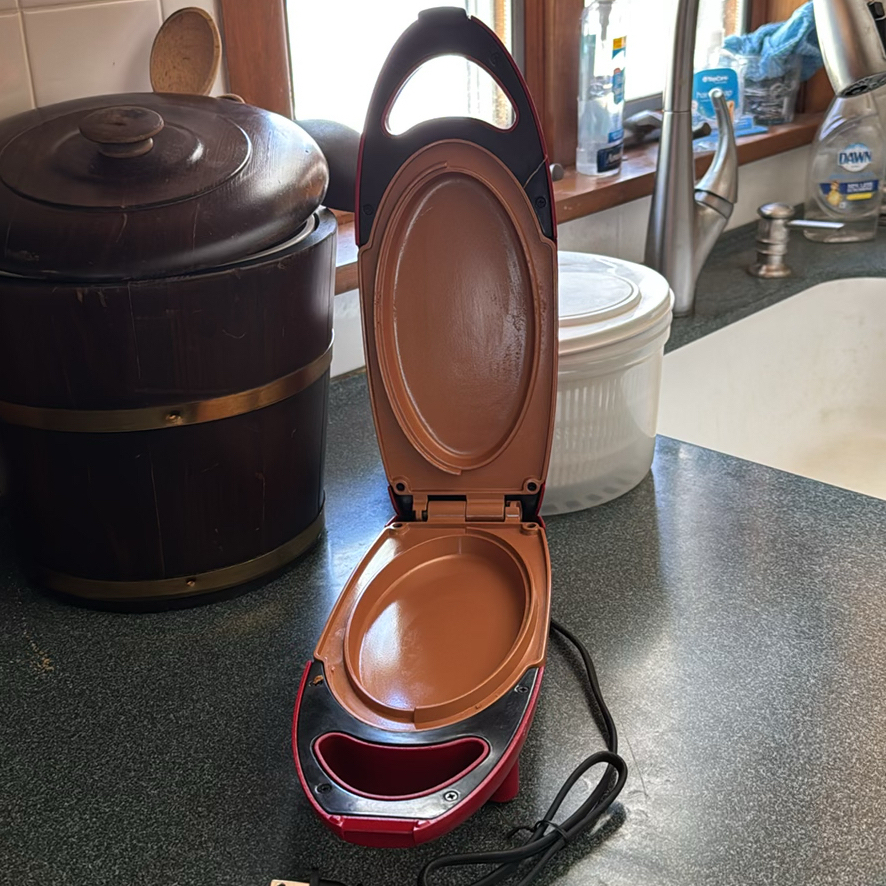 Red Copper 5 Minute Chef Cooker, Plastic Divided Tray, and Salad Spinner - image 4 of 8