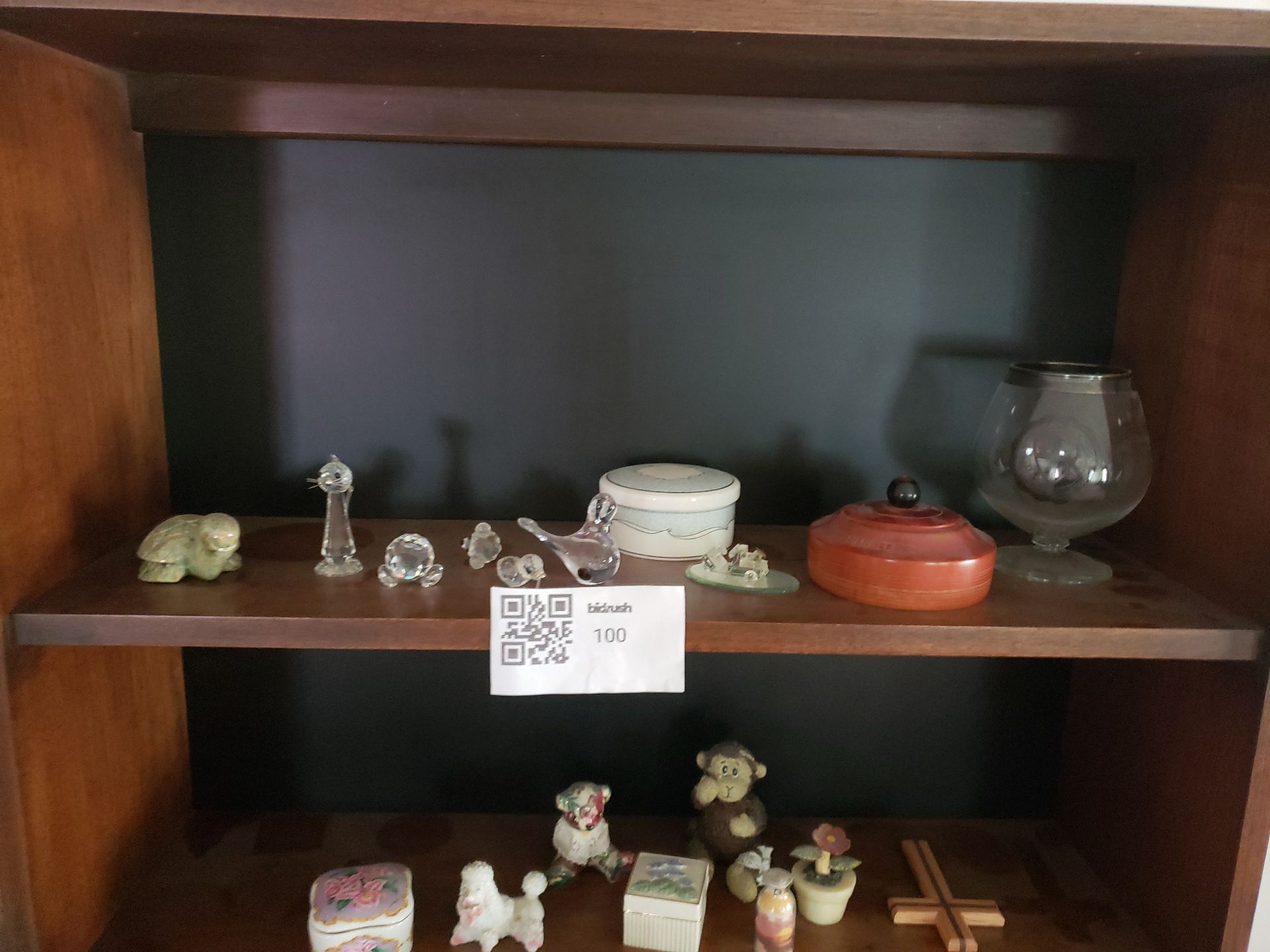Decorative glass figurines and small keepsakes - image 1 of 3