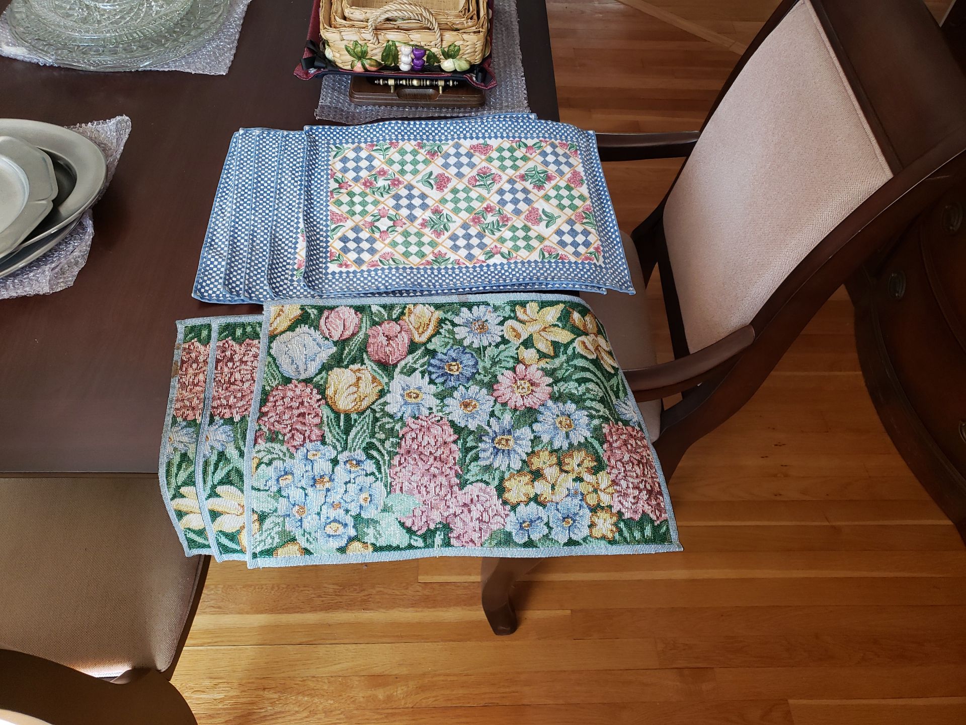 Decorative Baskets, Wooden Tray, and Assorted Fabric Placemats - image 5 of 5