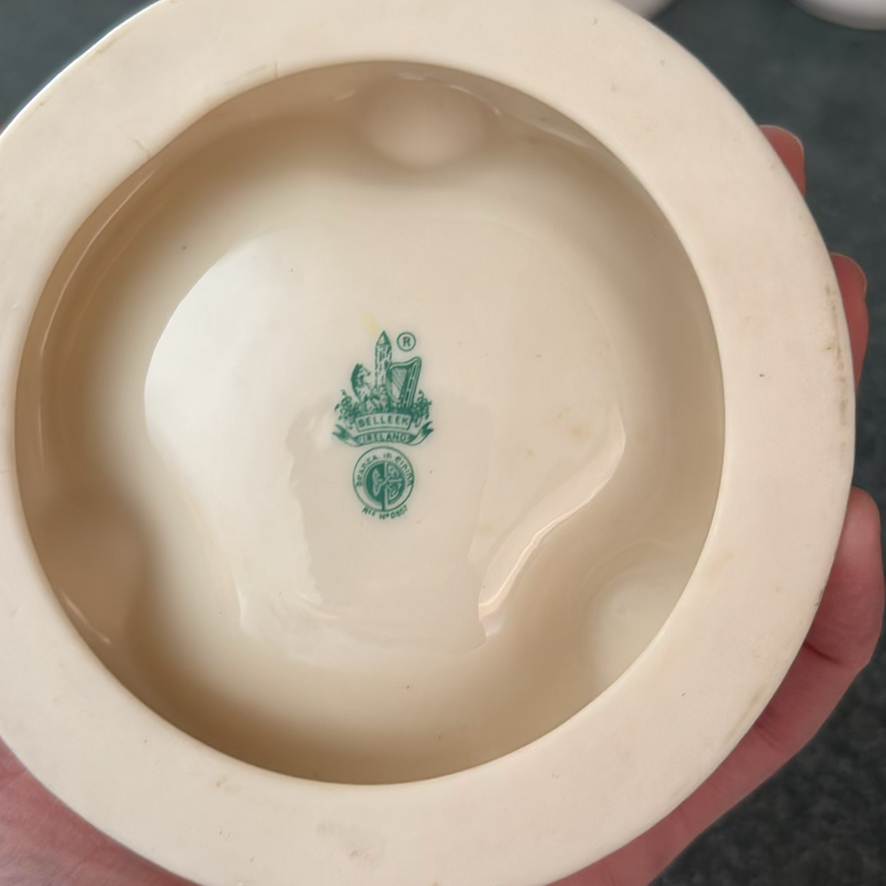 Assorted Ceramic Kitchenware and Tabletop Pieces - image 4 of 6