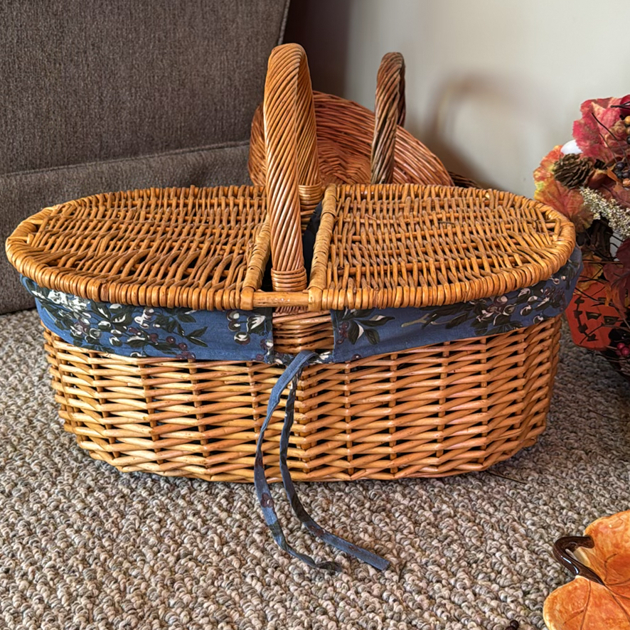 Autumn Wreaths, Decorative Leaf Dish, and Wicker Baskets - image 6 of 8