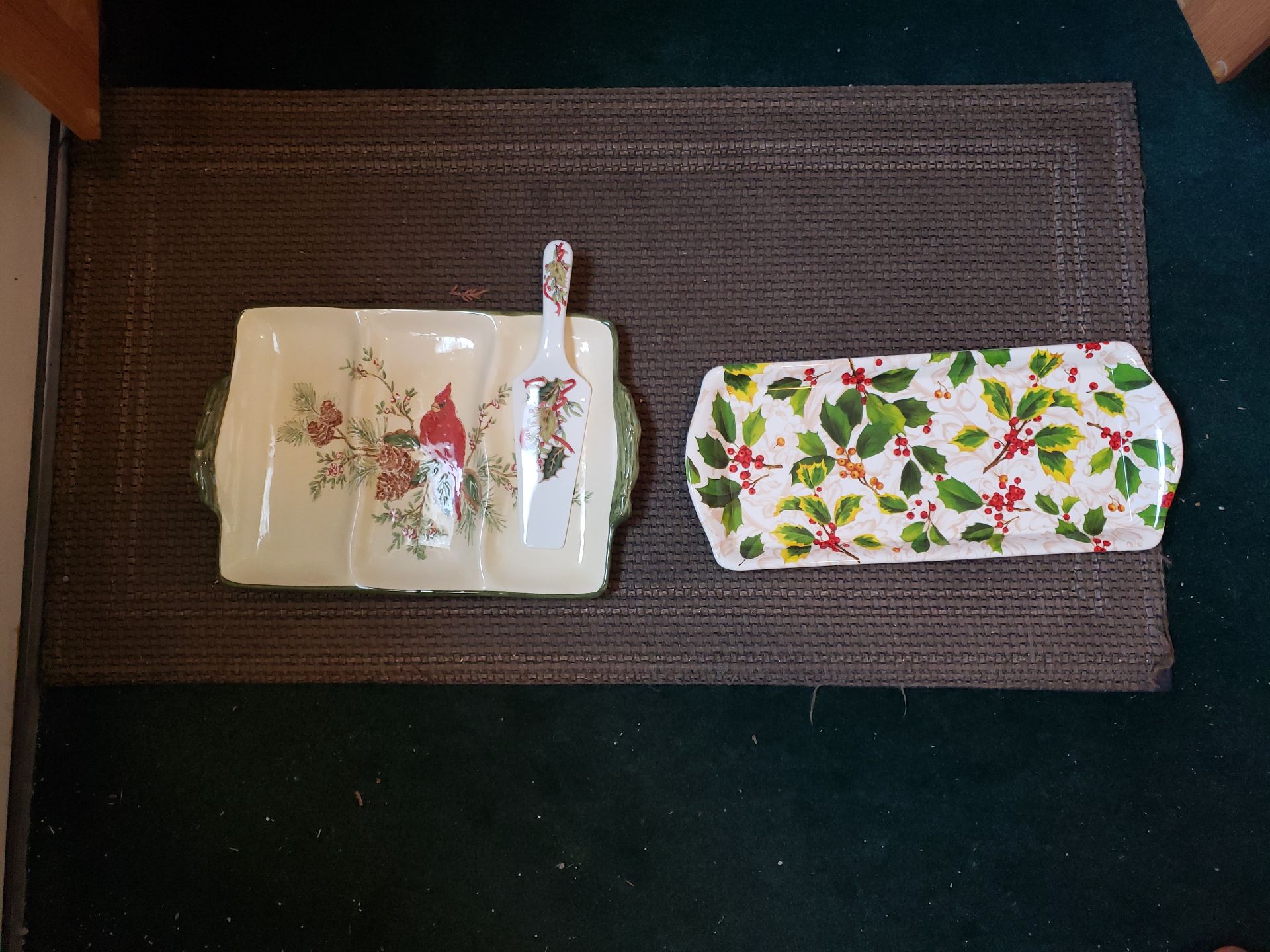 Holiday ceramic dinnerware and bakeware set - image 4 of 6