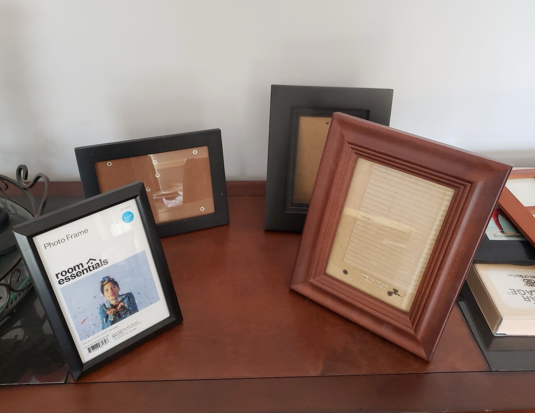 Assorted photo frames - image 1 of 3