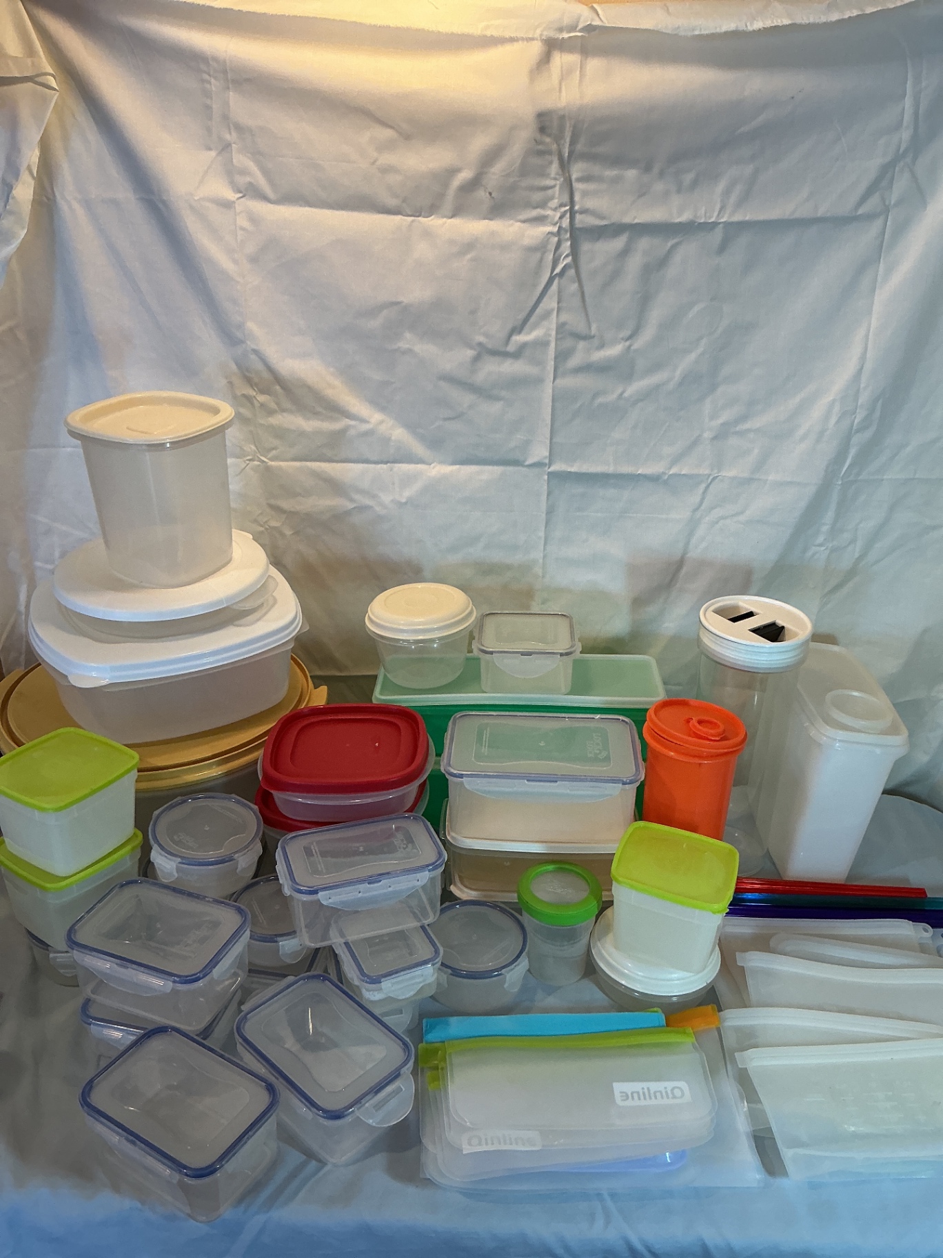 Plastic Storage Containers and Lids some Tupperware - image 1 of 4
