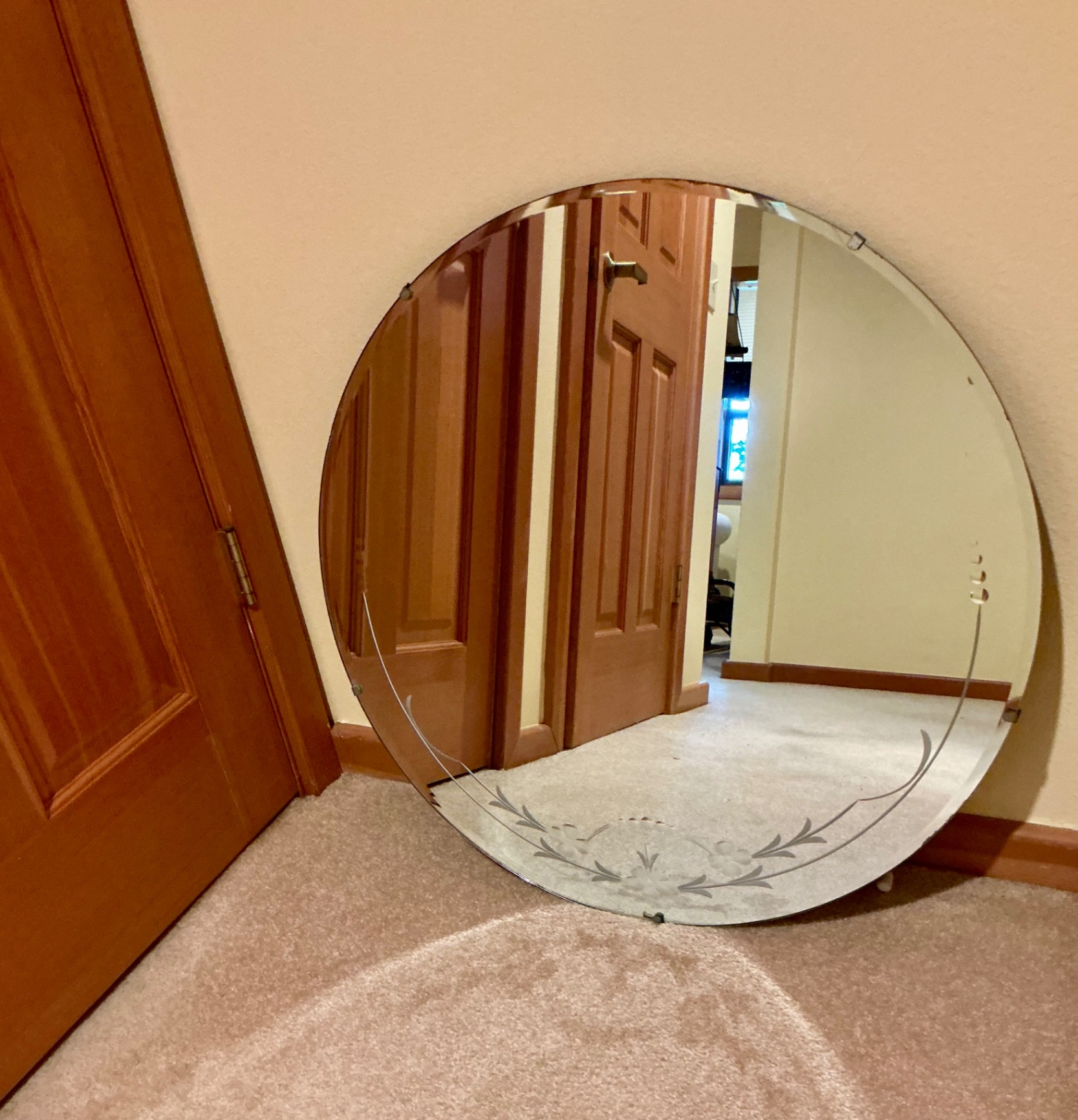 Vintage Round wall mirror with etched floral border - image 2 of 3