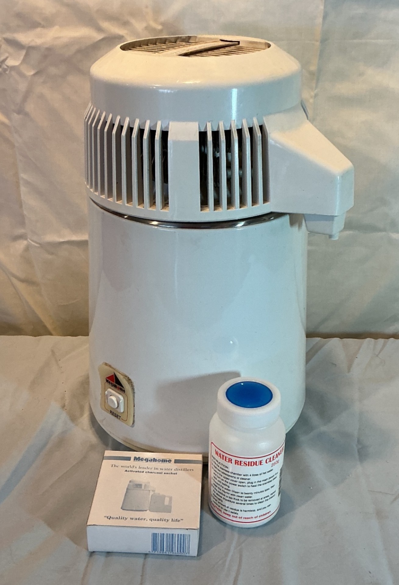 Megahome water distiller with accessories - image 1 of 4