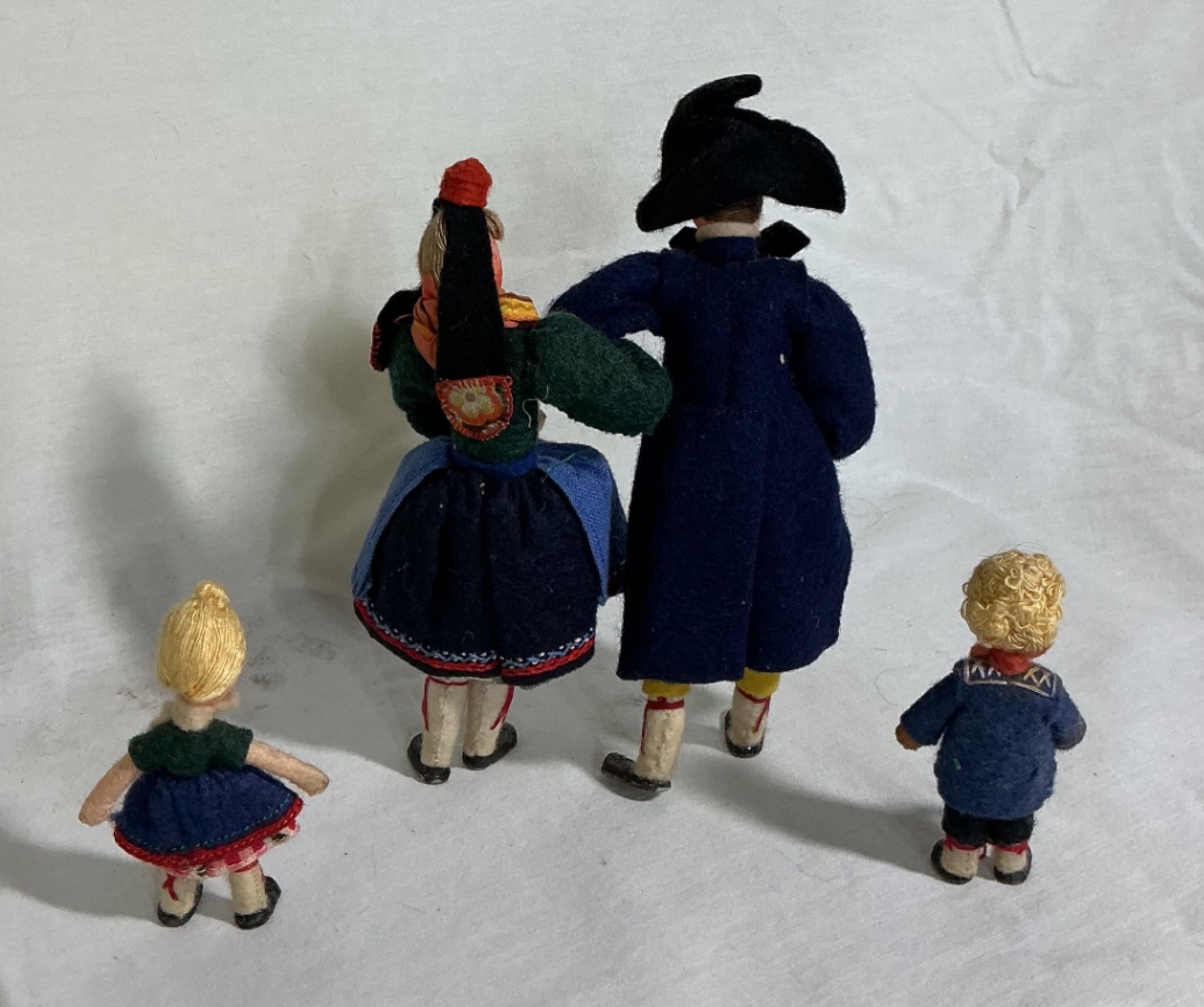Set of vintage cloth dolls in folk costumes - image 4 of 4
