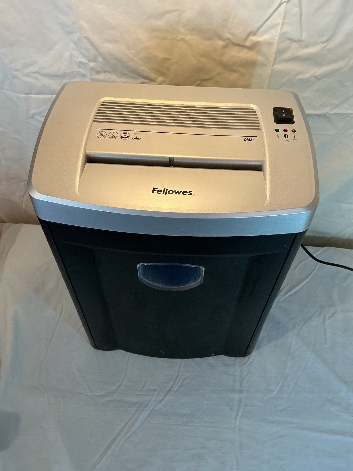 Office supplies and paper shredder - image 5 of 5