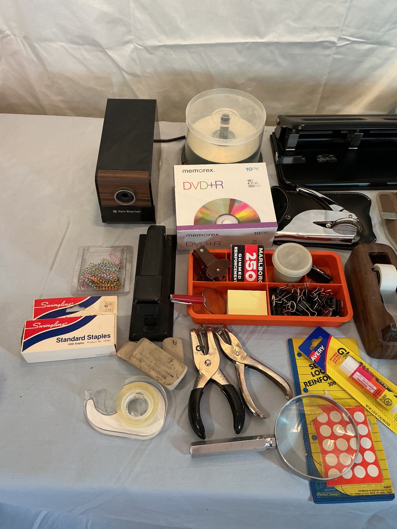 Office supplies and paper shredder - image 2 of 5