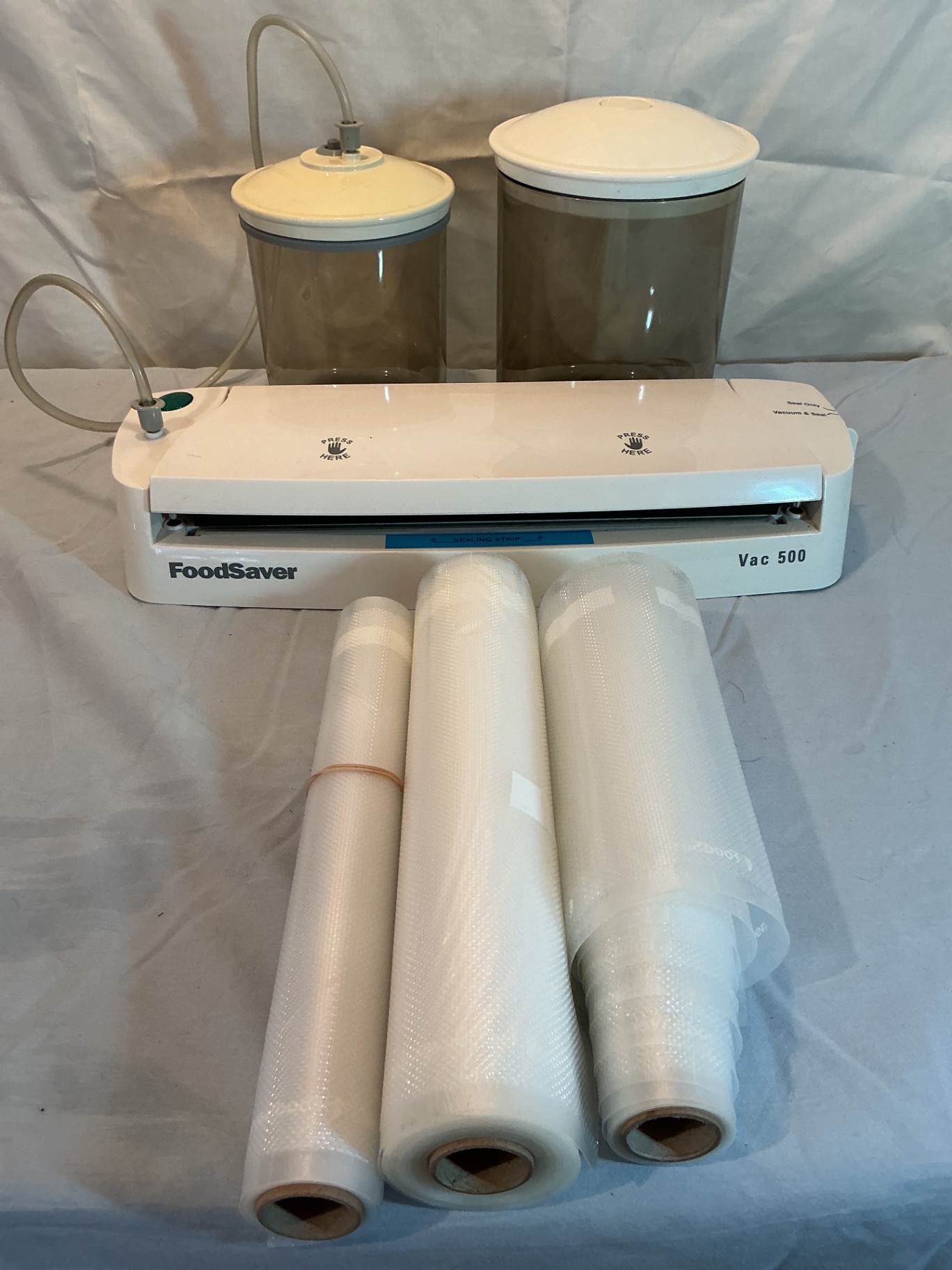 Nesco SnackMaster Dehydrator Kit and FoodSaver Vacuum Sealing System - image 2 of 4