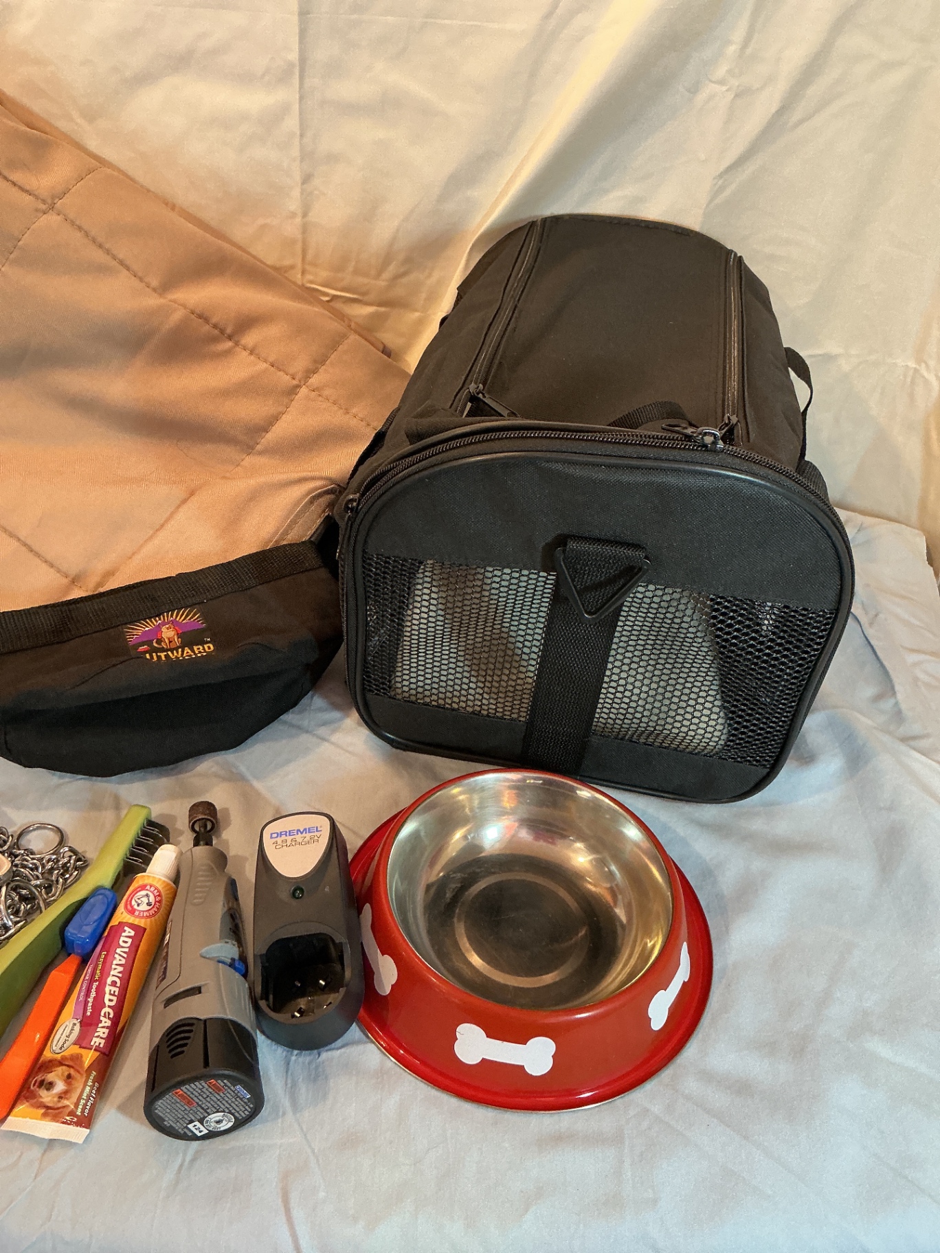 Dog supplies and grooming tools - image 2 of 5