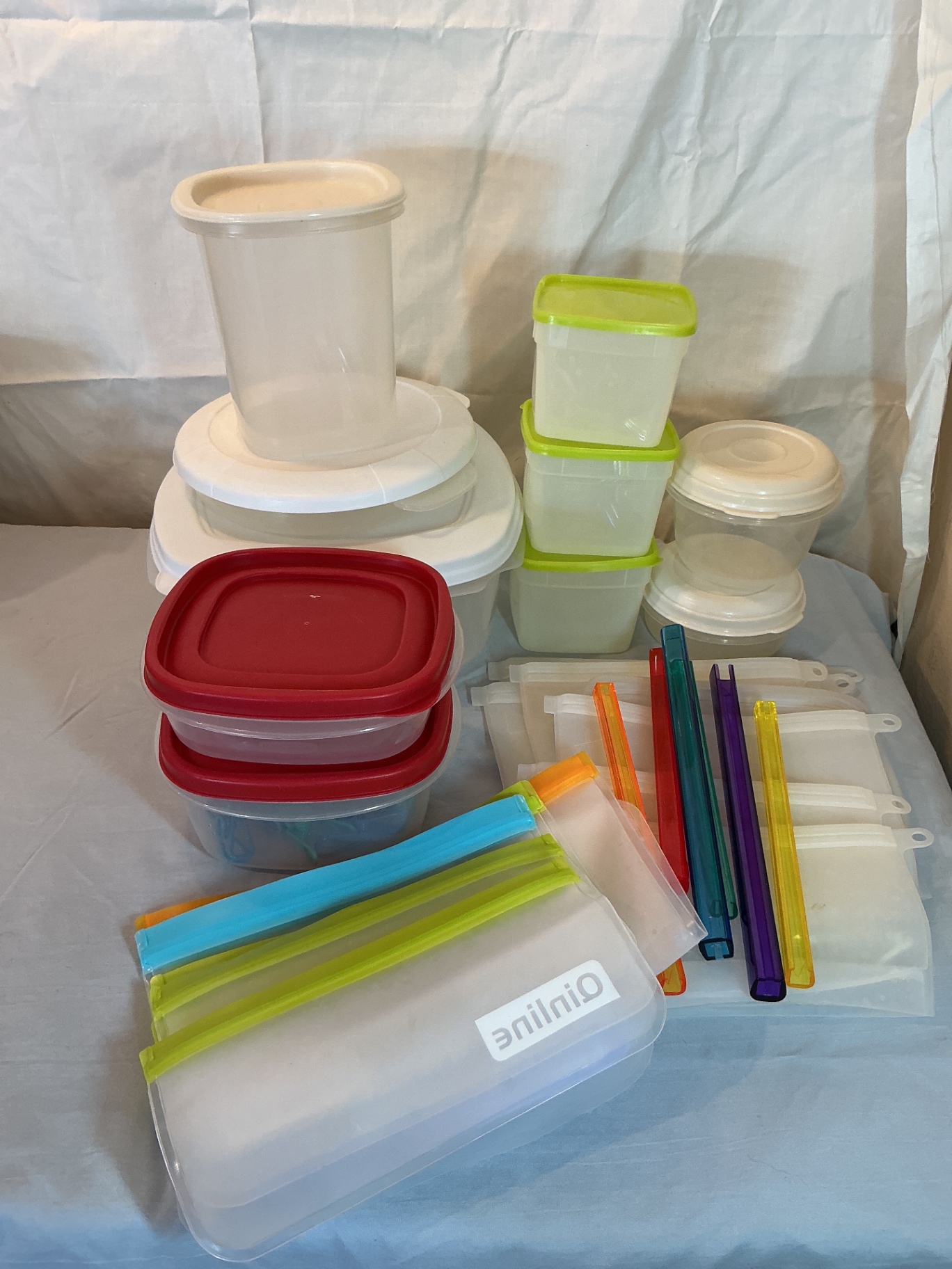 Plastic Storage Containers and Lids some Tupperware - image 3 of 4