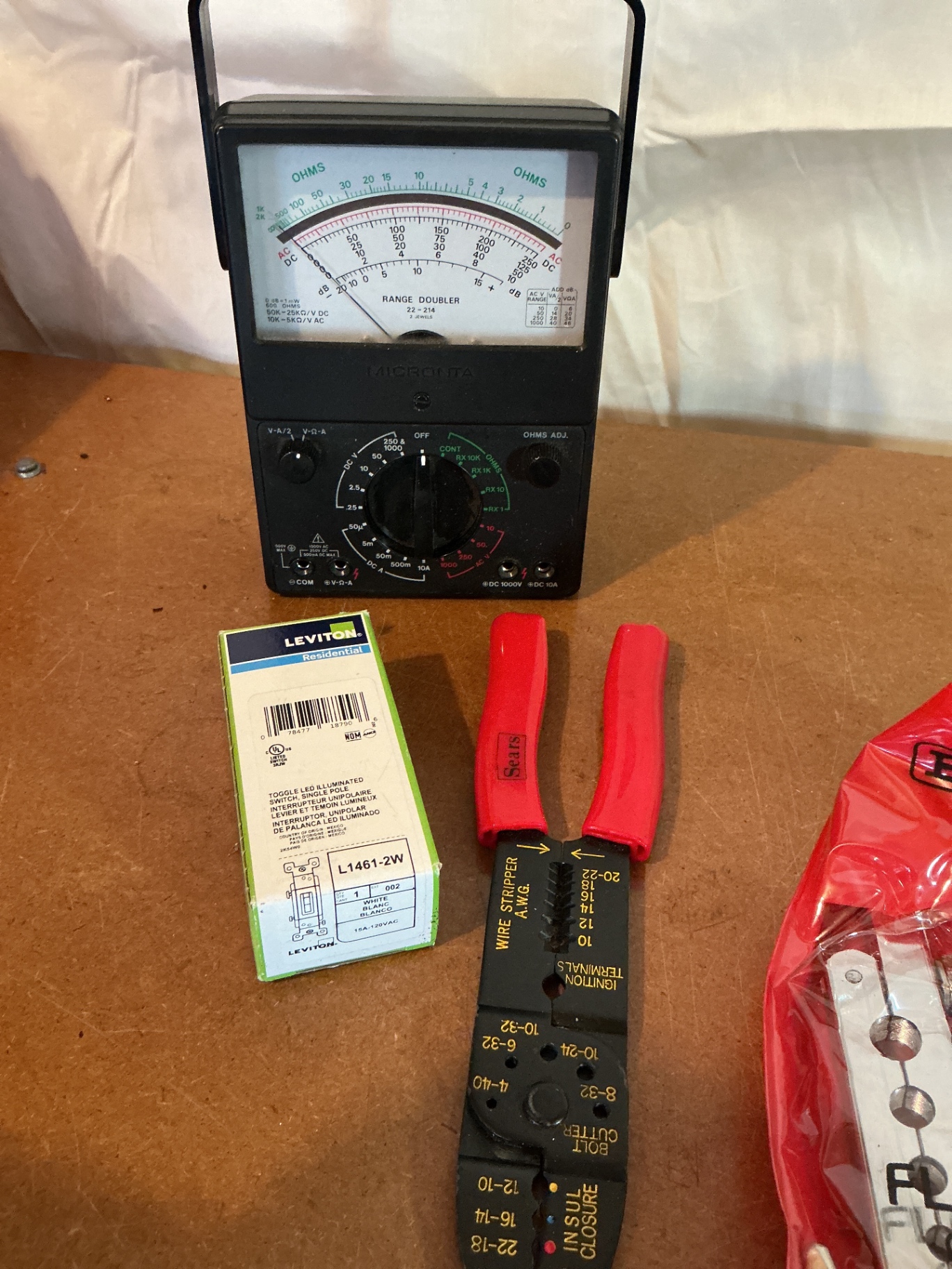Electrical tools and components kit - image 3 of 6