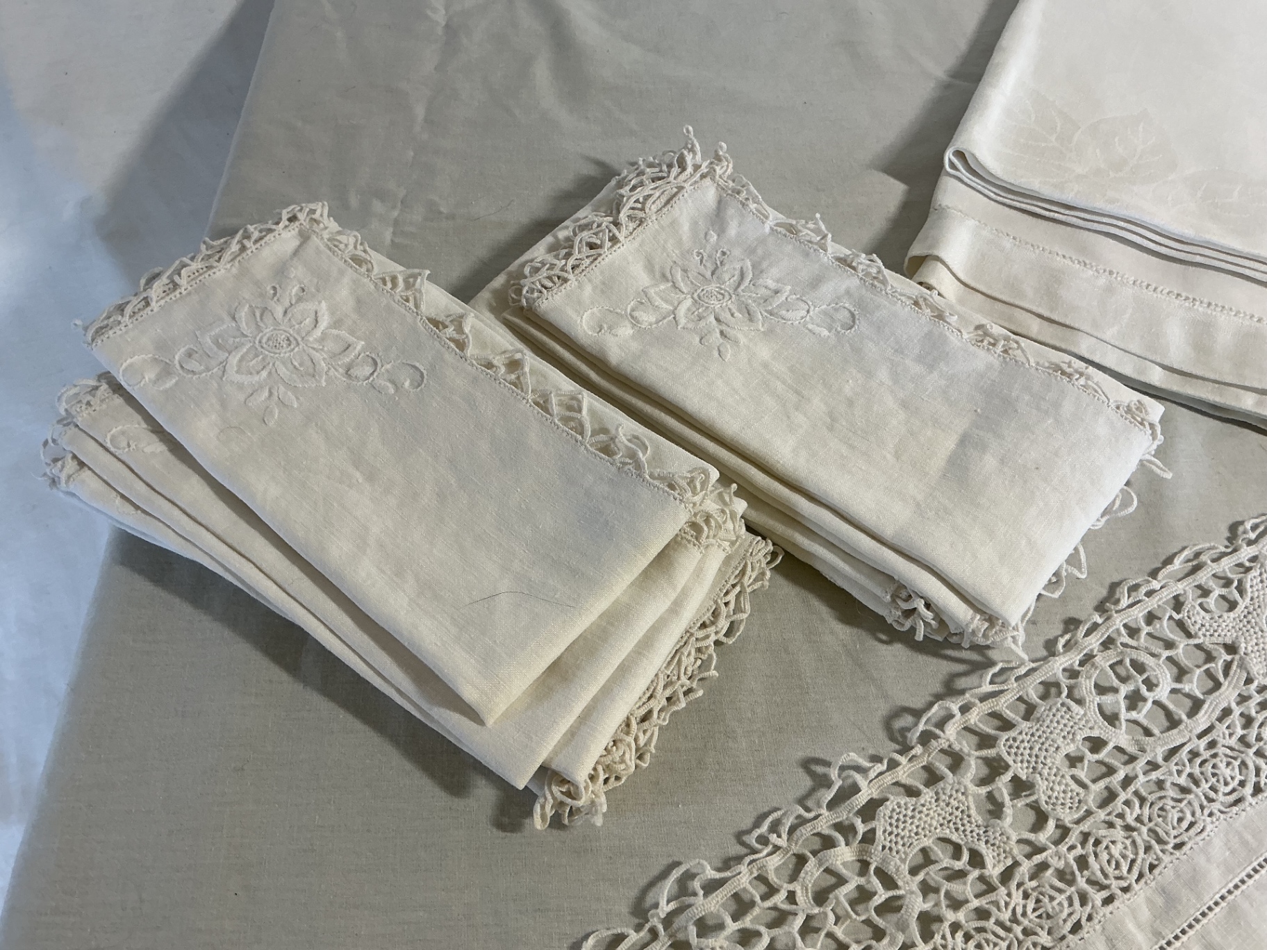 Vintage white embroidered linen tablecloth with lace trim and matching napkins - image 3 of 5