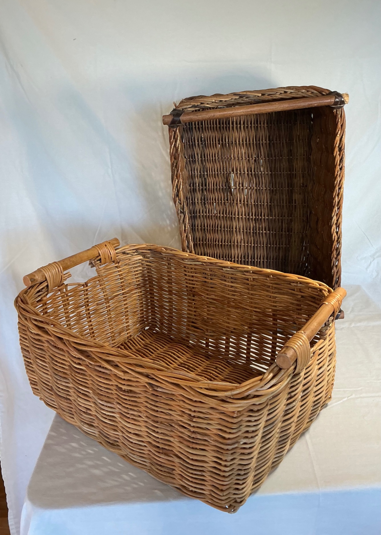Set of two woven wicker storage baskets - image 3 of 3