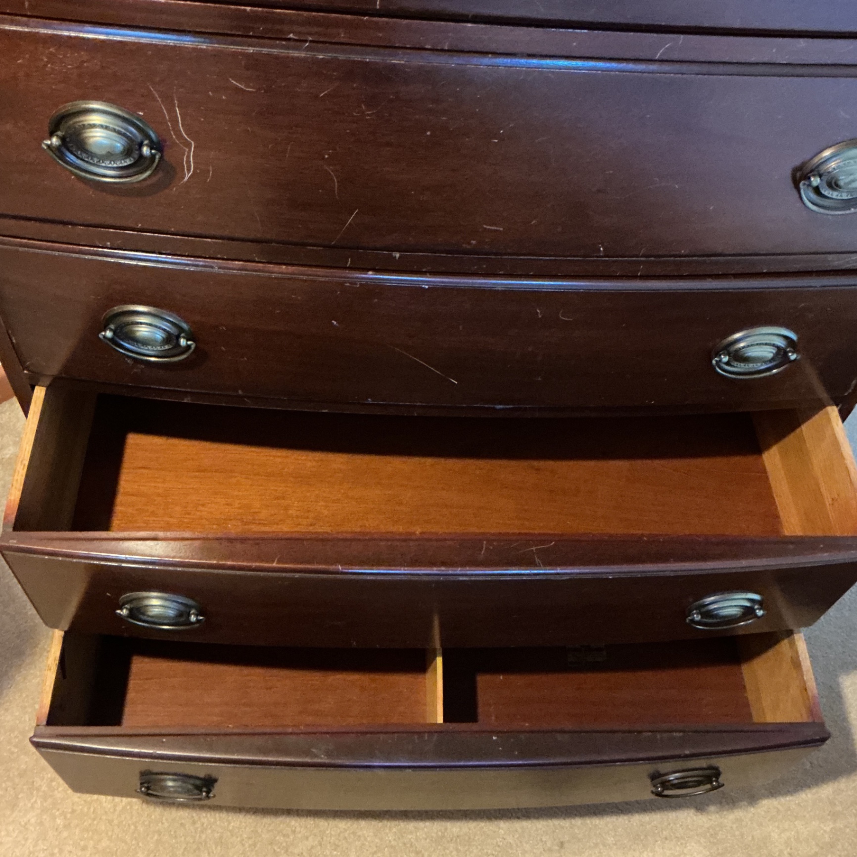 Vintage mahogany six-drawer dresser - image 3 of 7