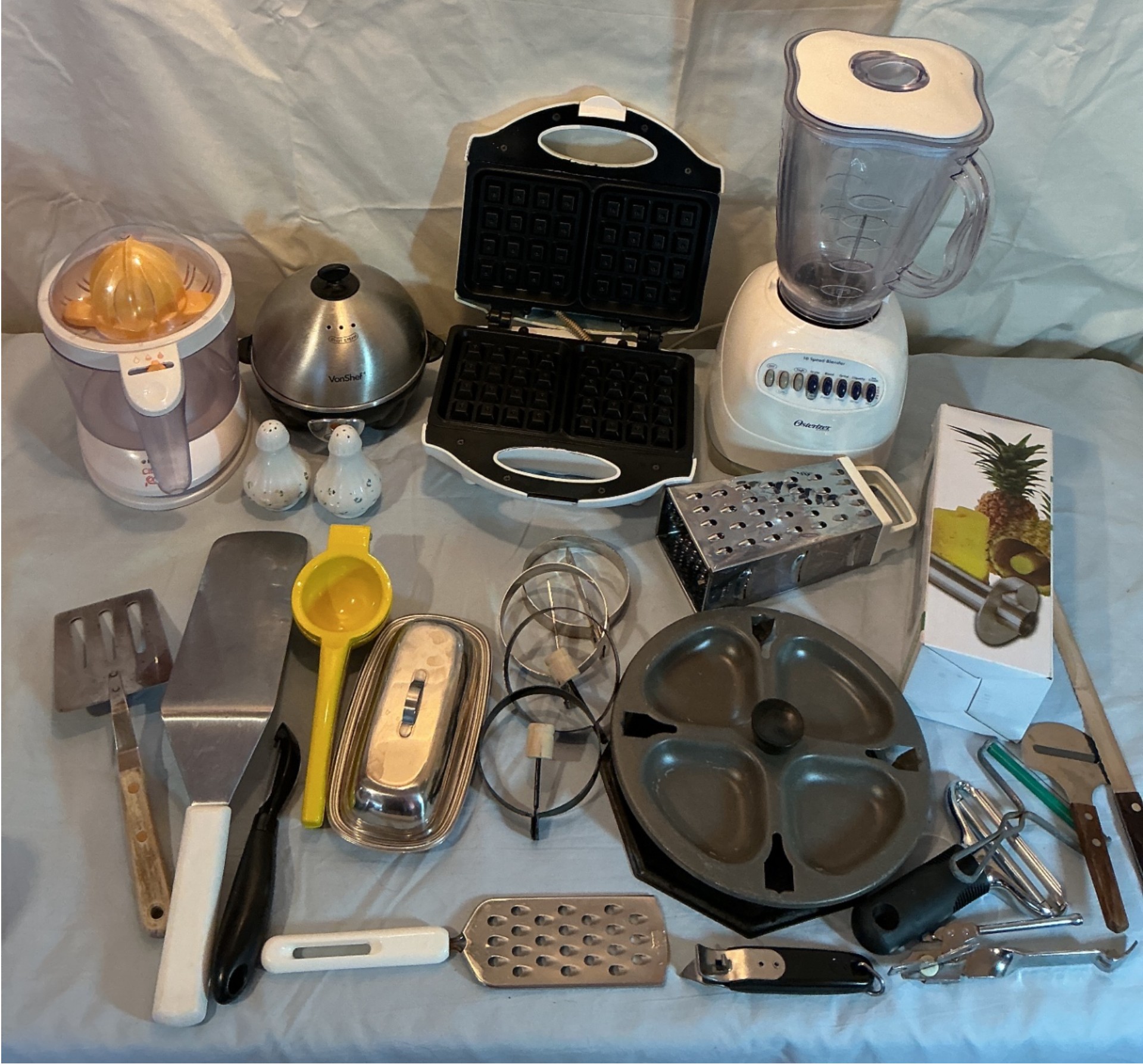 Breakfast Kitchen Lot - image 1 of 4