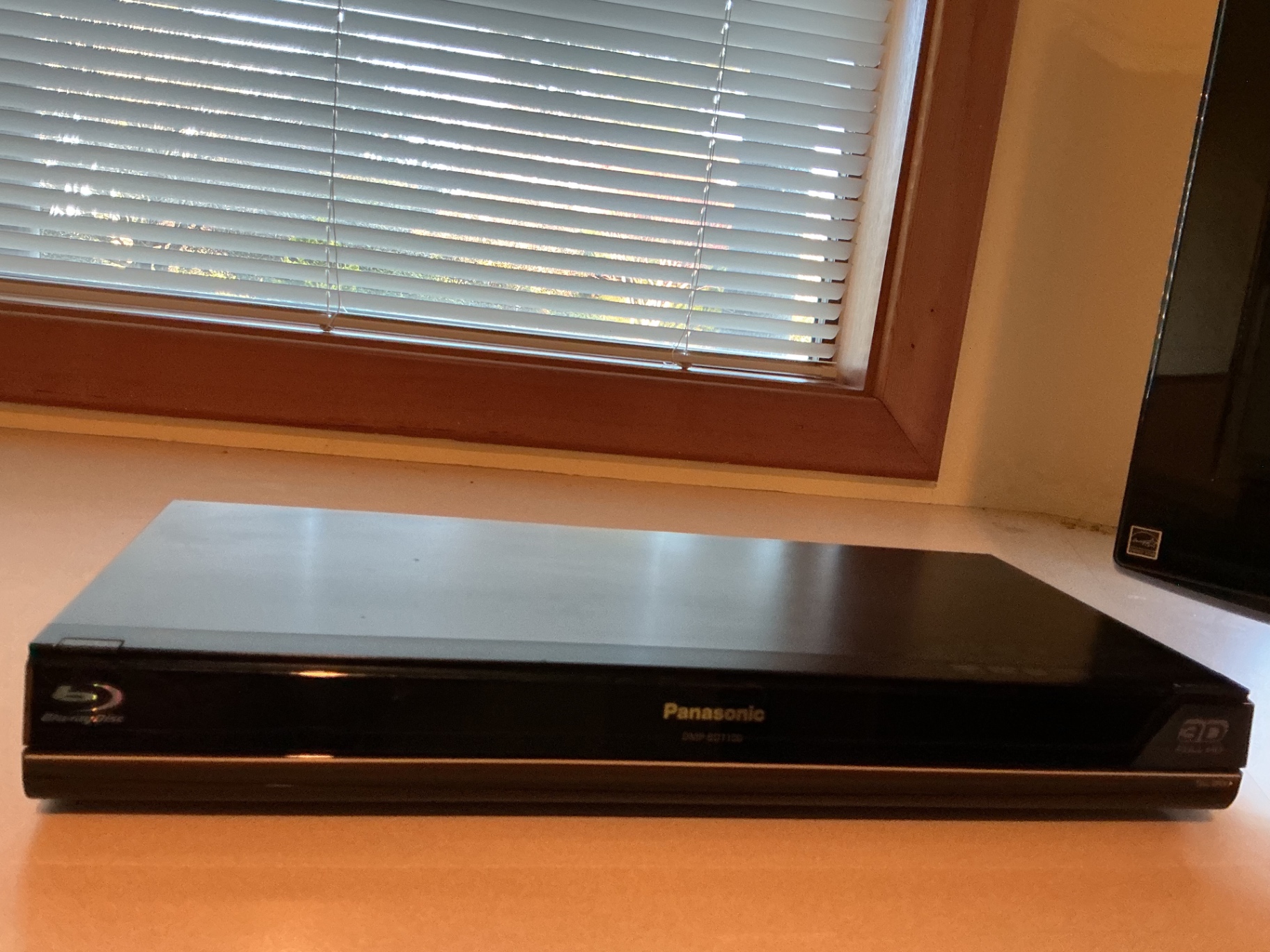 LG Panasonic TV w/ Blu-ray player, Apple TV 4K, 3D glasses, and more - image 3 of 15
