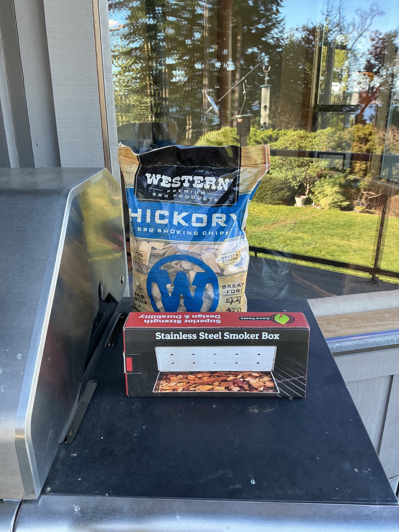 Char-Broil RED gas grill with smoker box, grill rack and smoking chips - image 2 of 10