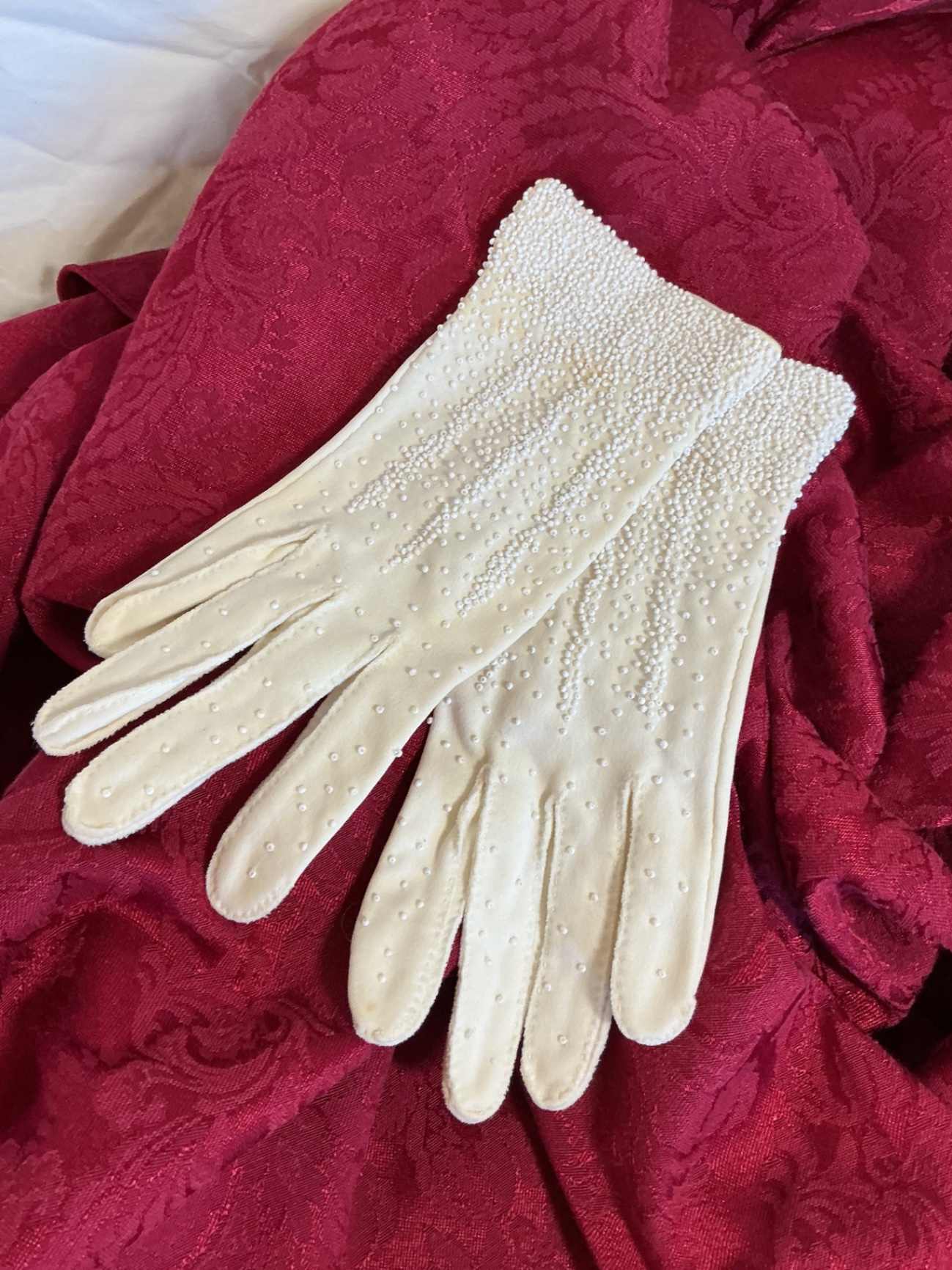 Vintage gloves and handkerchief. - image 2 of 8