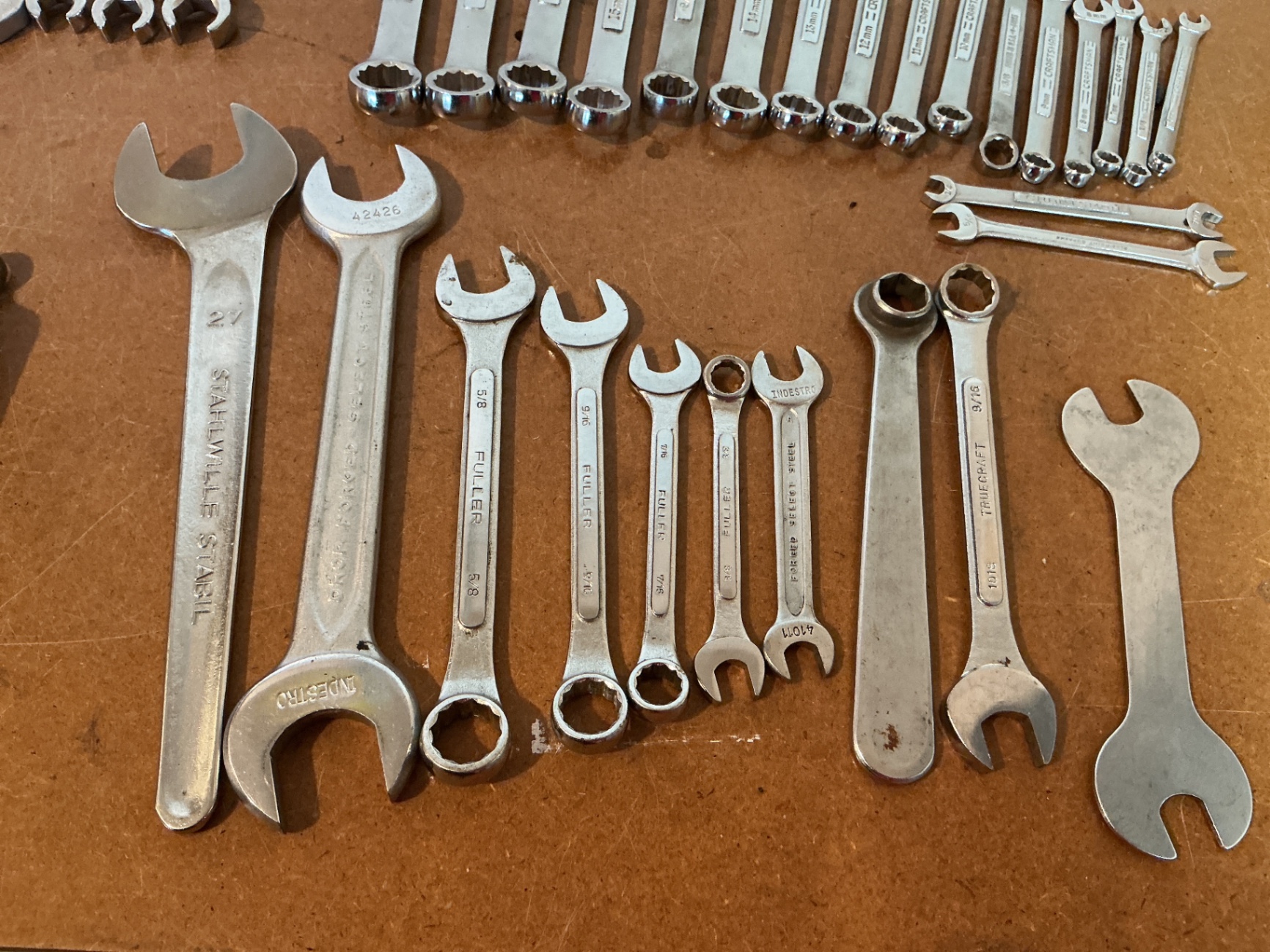 Craftsman wrenches and assorted hand tools - image 4 of 7