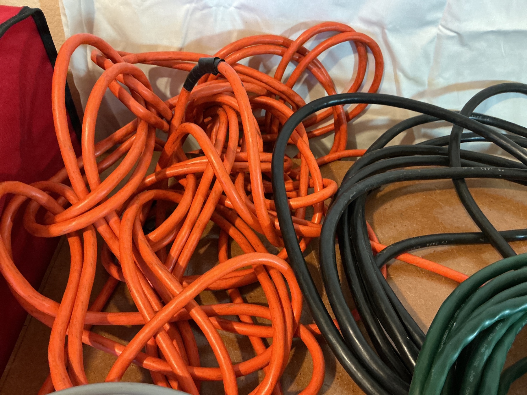 Extension cords, lighting gear, flashlights  - image 3 of 5