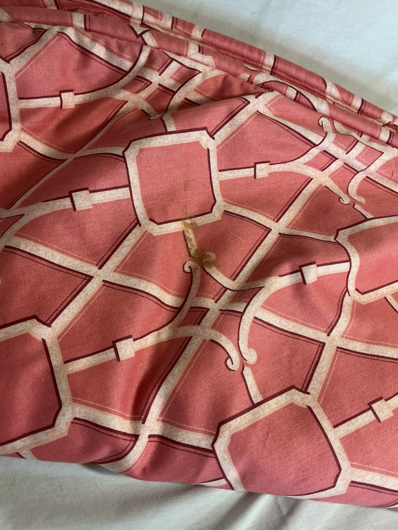 Assorted decorative round tablecloth’s. - image 6 of 6