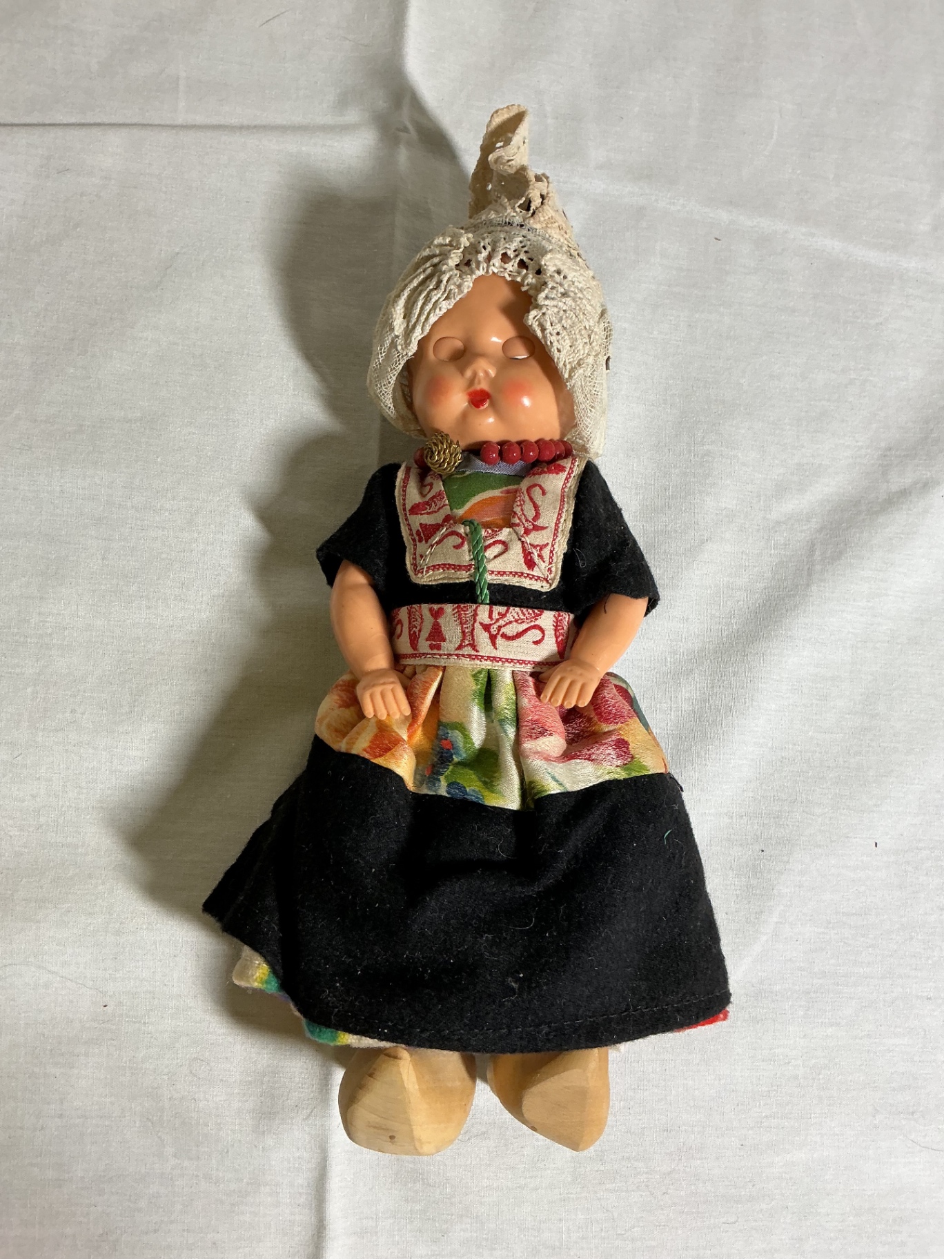 Group of six fabric dolls in traditional folk costumes - image 5 of 13